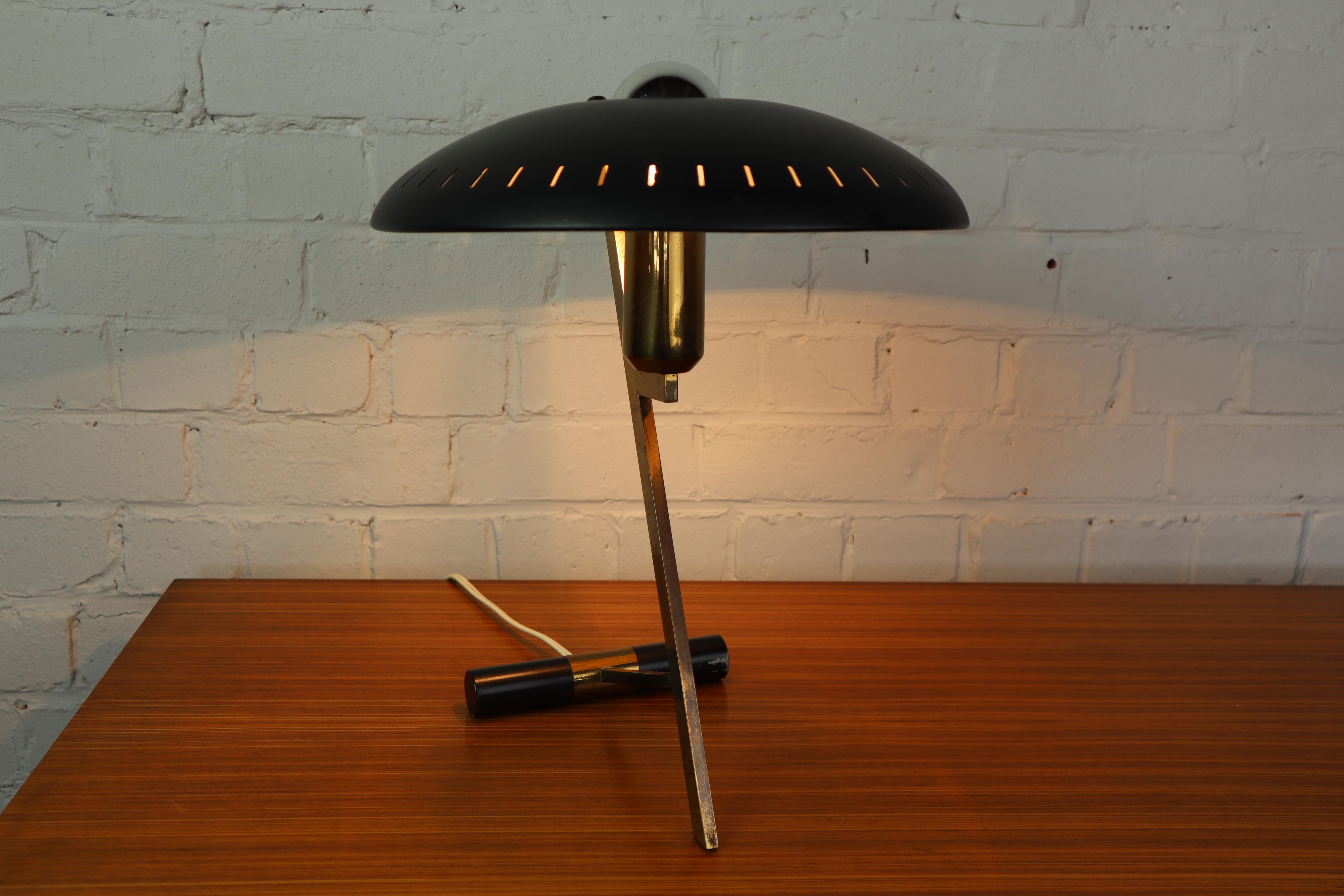 Mid-Century Modern Z-Lamp 