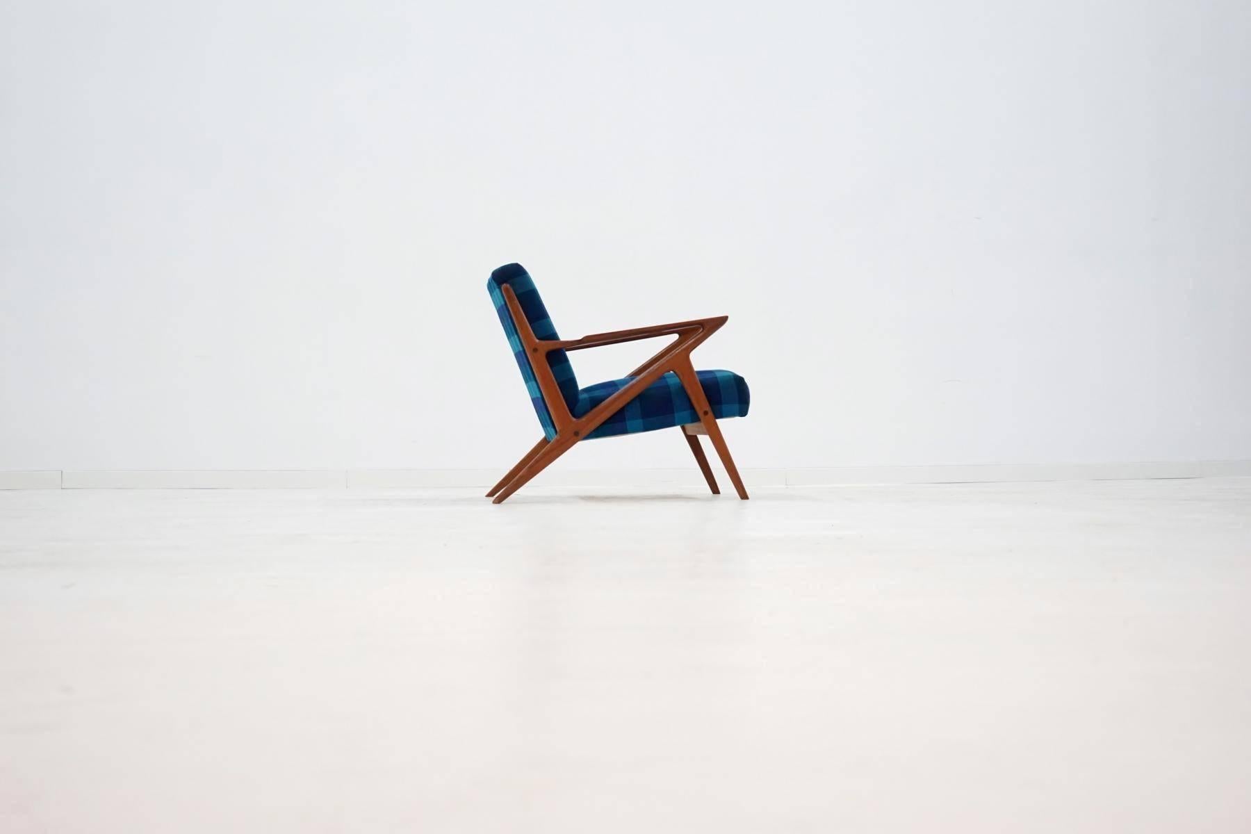 Scandinavian Modern Z Lounge Armchair Chair by Poul Jensen & Selig Midcentury Danish Modern, 1950s