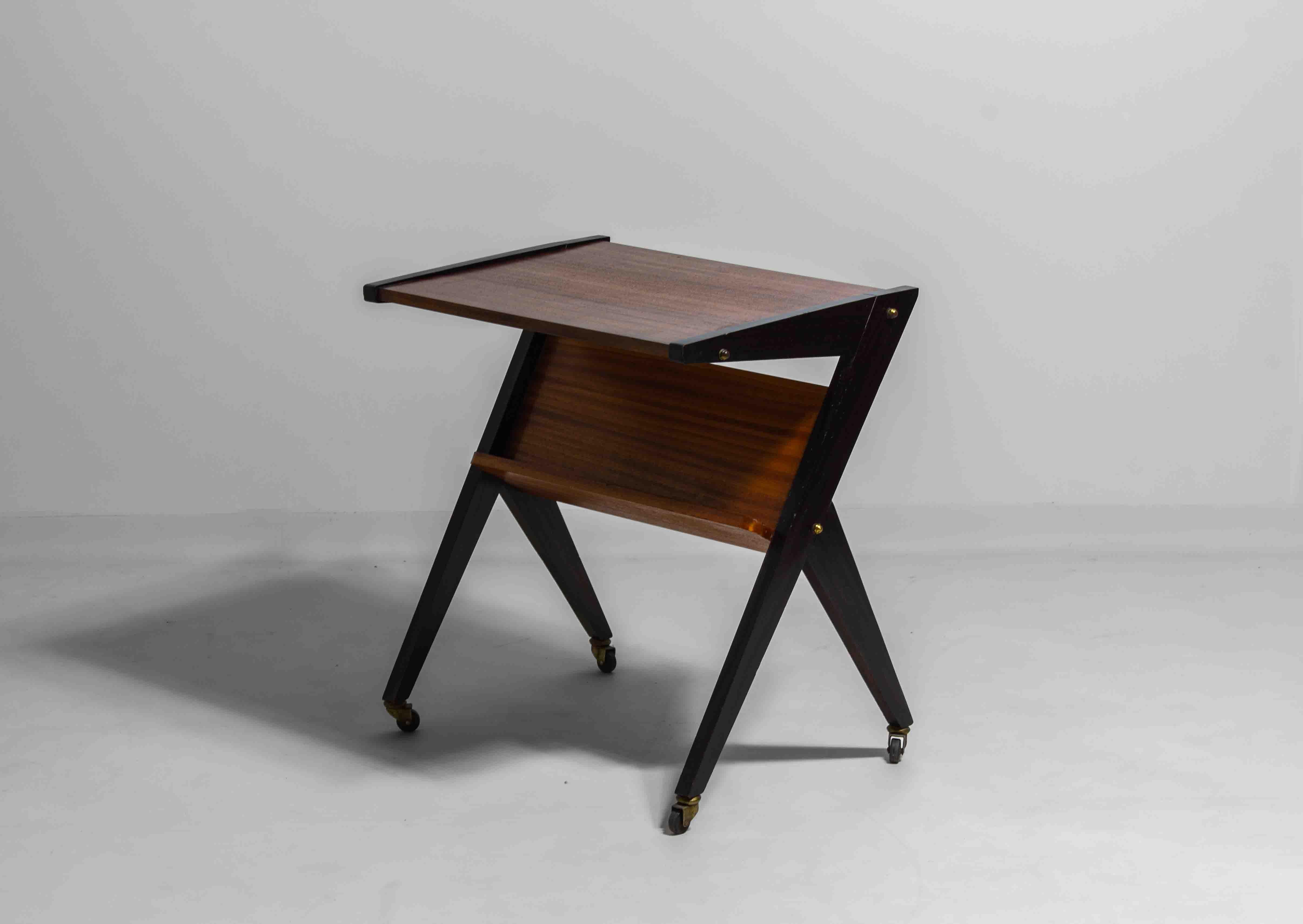 Mid-Century moderno Carrello bar a forma di Z di metà secolo, Belgio 1960 in vendita