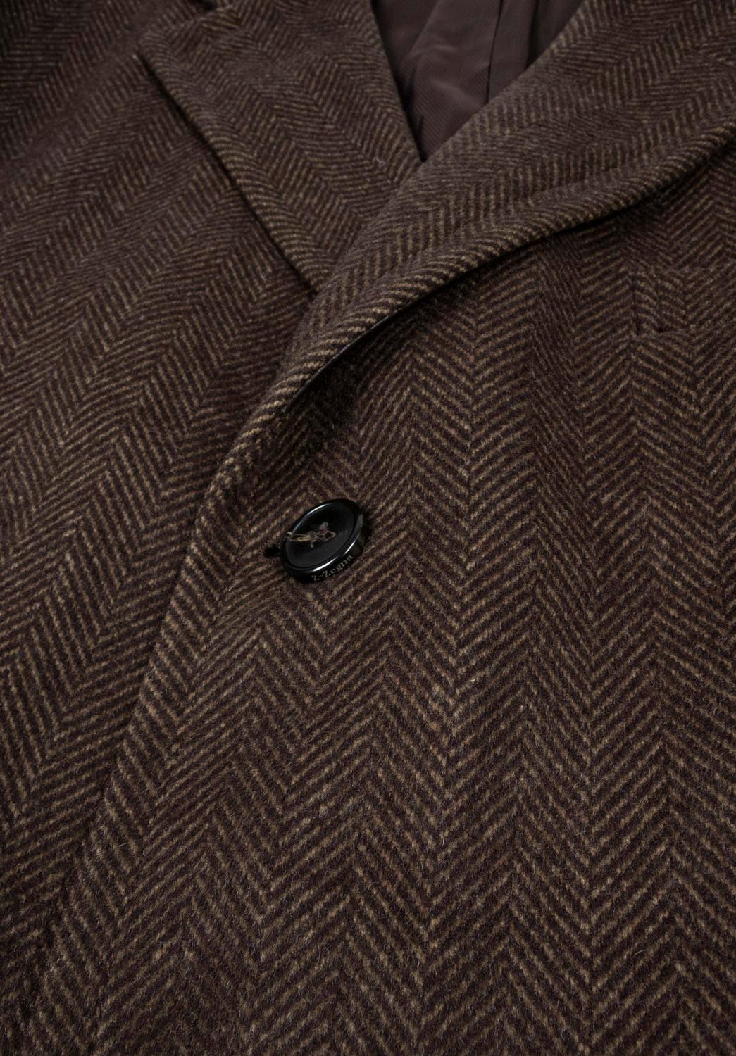 Check my other listings. Have many more designer clothes for sale. Open to any offers.
Item for sale is 100% genuine Z Zegna herringbone overcoat, S924, SHE2
Color: brown
(An actual color may a bit vary due to individual computer screen