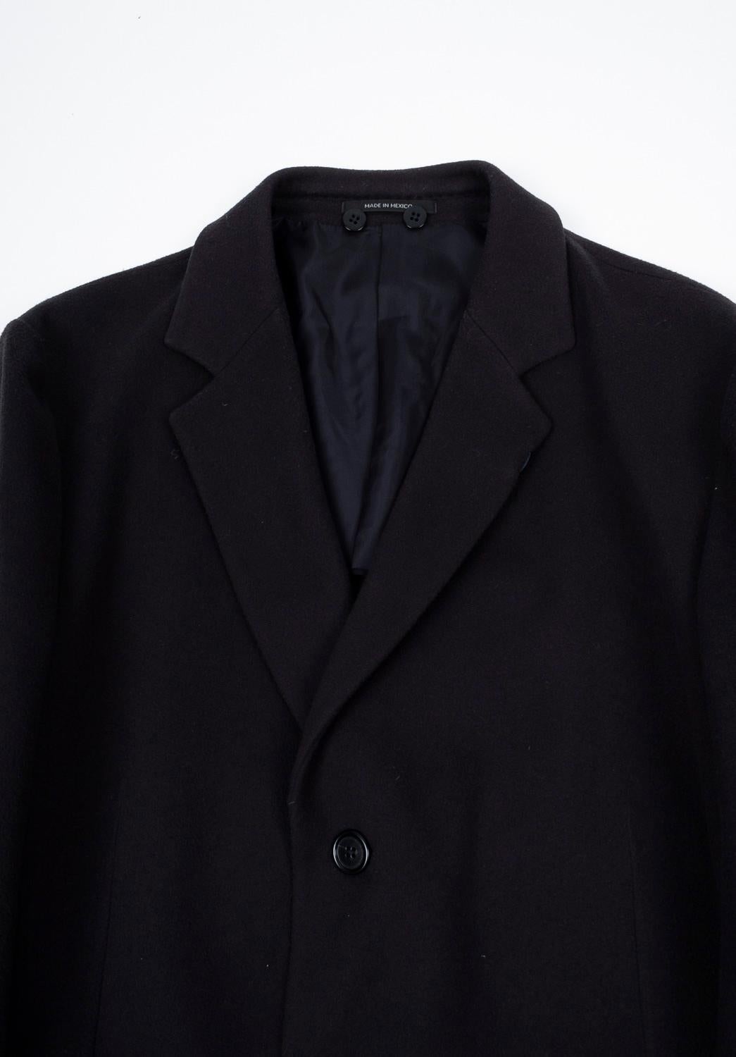 Check my other listings. Have many more designer clothes for sale. Open to any offers.
Item for sale is 100% genuine Z Zegna Men Over Coat Size, S1203, ASH7
Color: dark blue
(An actual color may a bit vary due to individual computer screen