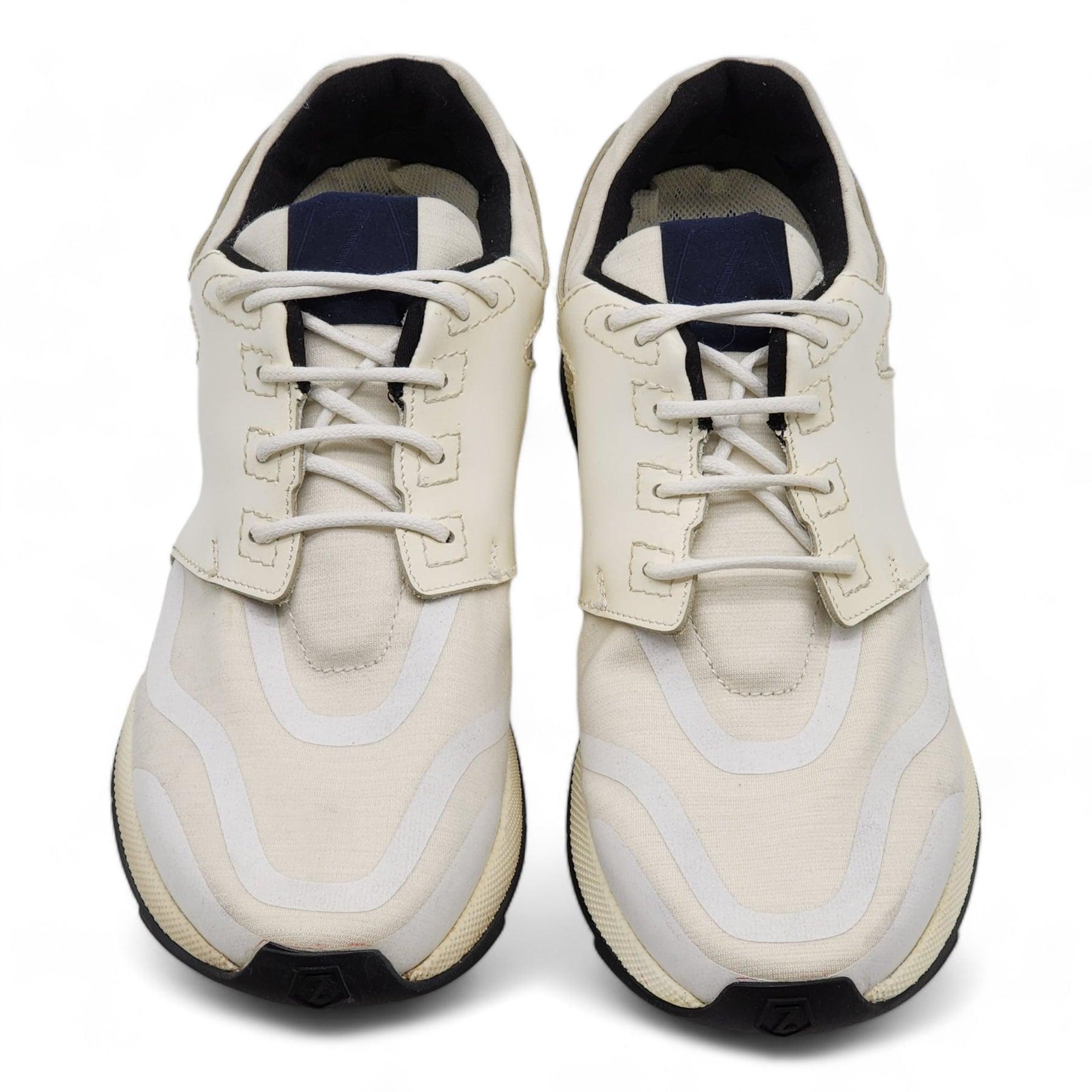 Z Zegna Technomerino Racer Sneakers in White (9 US)

Additional information:
Material: Mesh upper, Rubber bottoms
Color: White
Size: 8 EU (9 US)
Country: Italy
Condition: Brand new with imperfections.