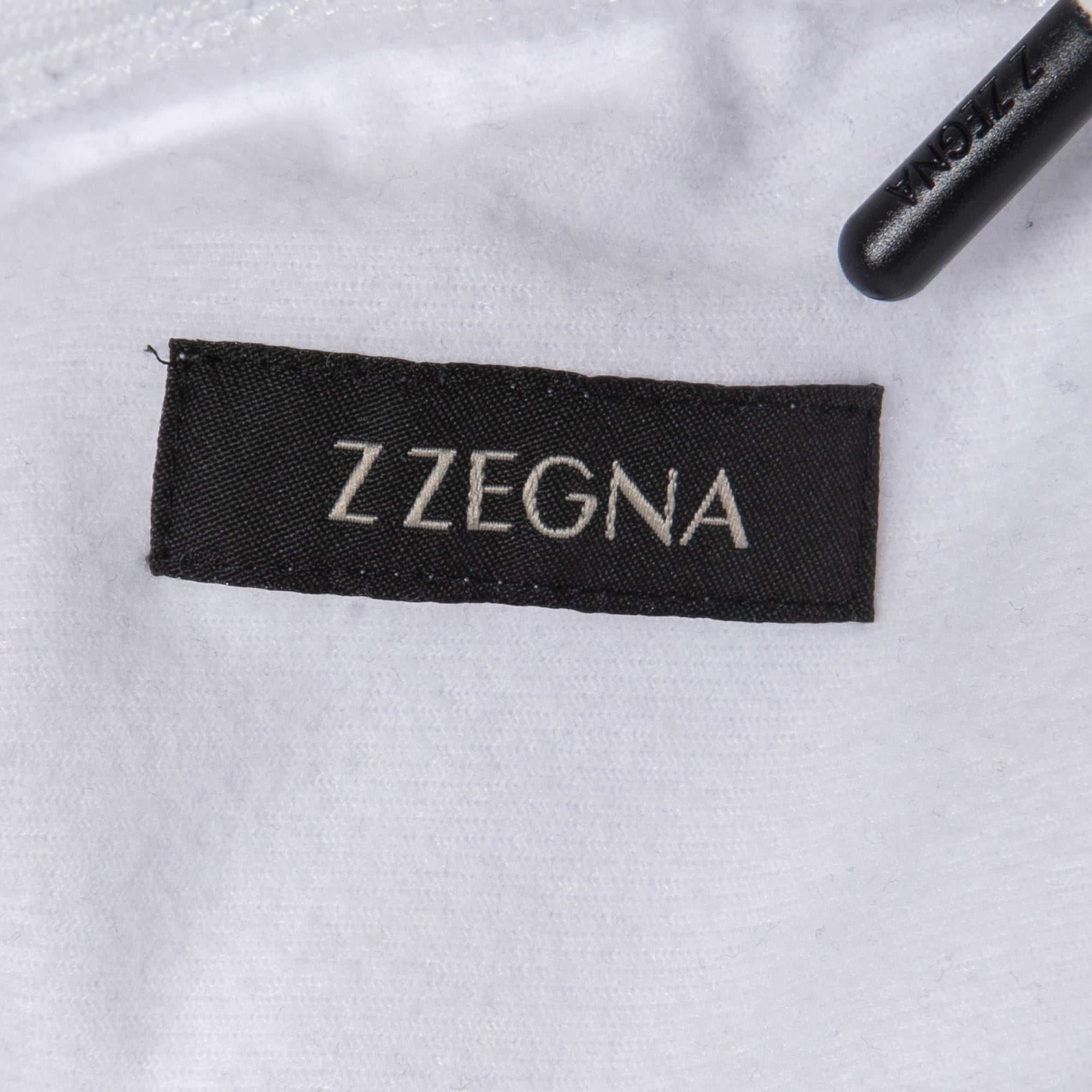 Z Zegna White/Navy Blue Logo Print Synthetic Joggers XL In Good Condition For Sale In Dubai, Al Qouz 2