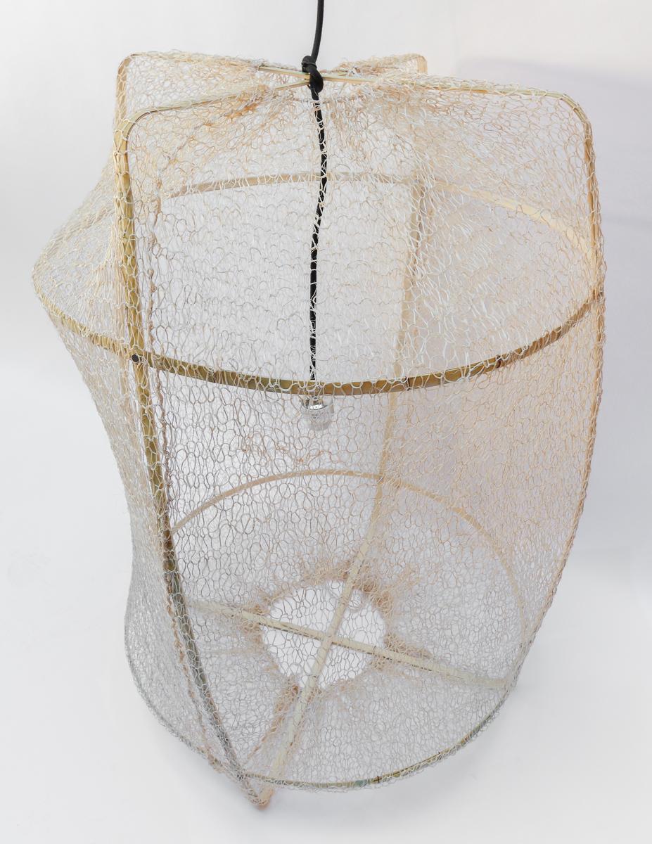 Bambou Lustre à suspension Z2 en filet de sisal blond teint à la thé par Ay Illuminate en vente
