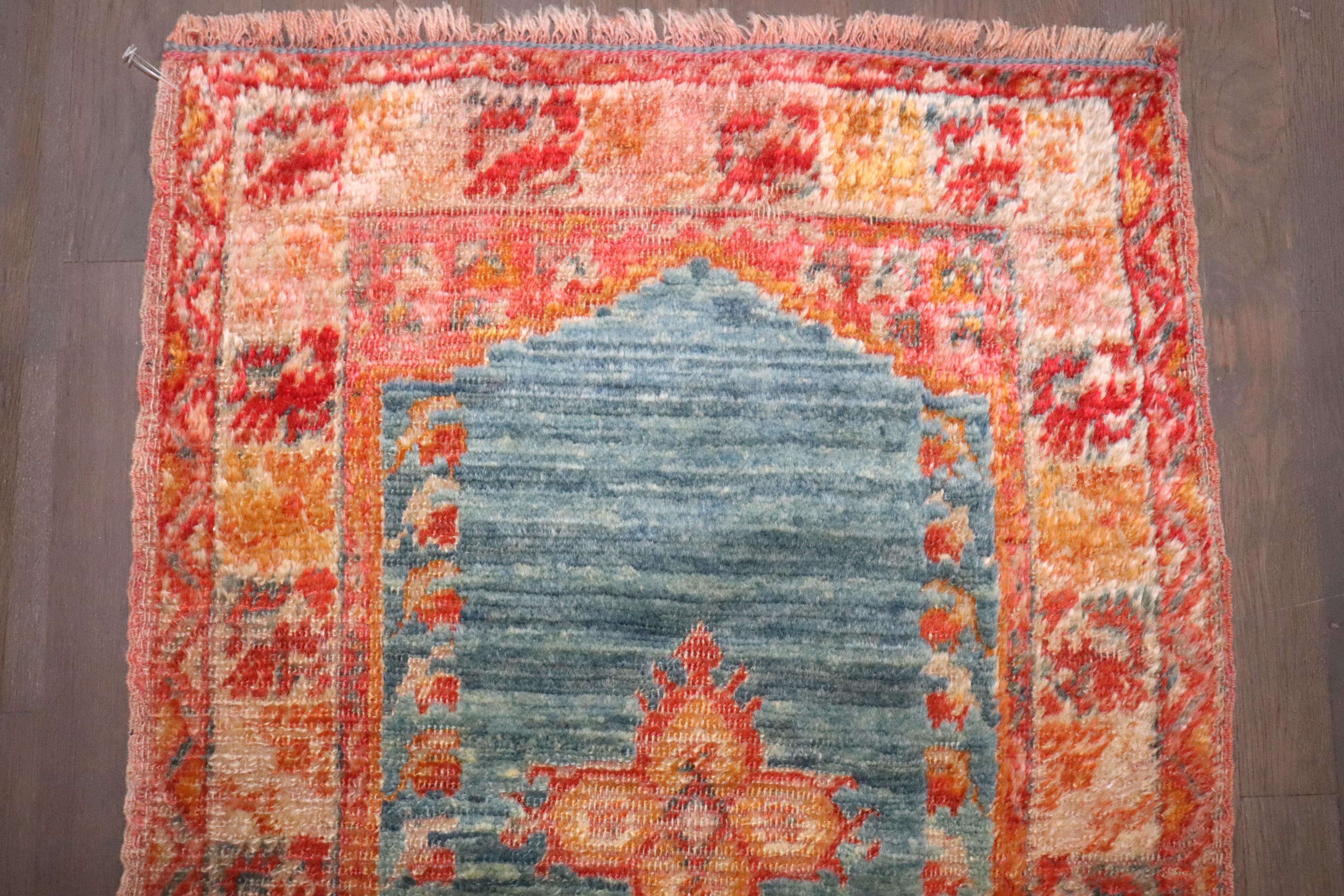 Zabihi Collection 19th Century Angora Wool Antique Oushak Small Throw Rug In Good Condition For Sale In New York, NY
