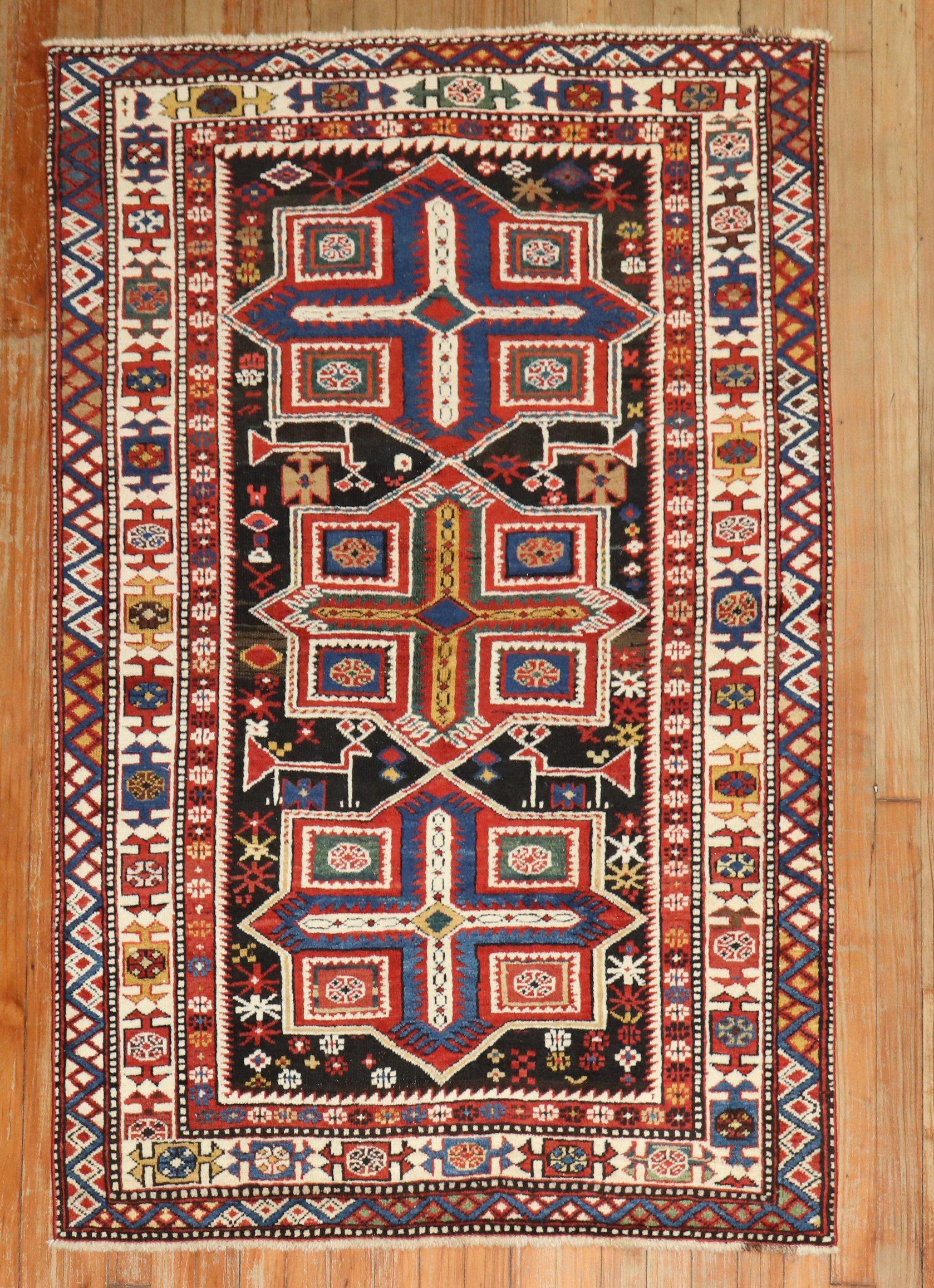 Fin du 19e siècle Tapis de Shirvan

Détails
rug no.	j3502
taille	3' 4