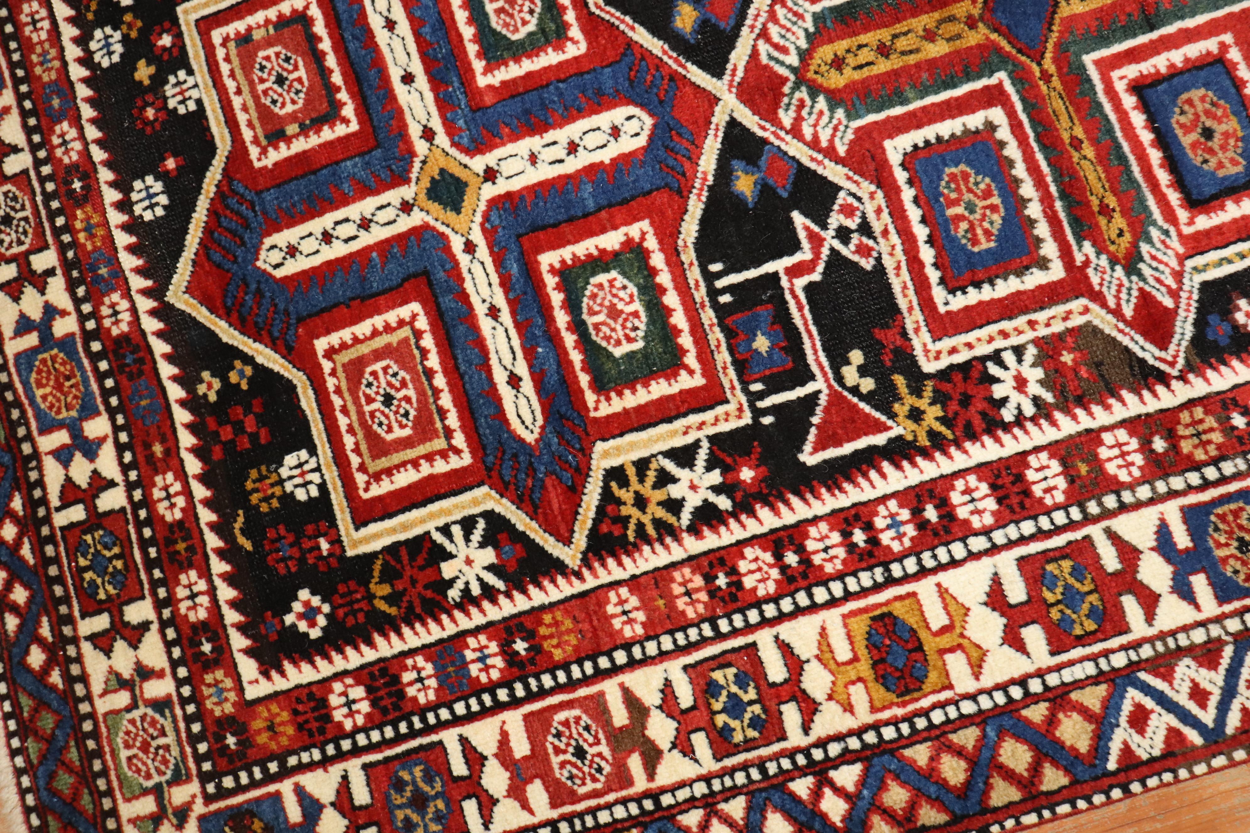 Caucasien Collection Zabihi, tapis ancien de Shirvan du 19e siècle en vente