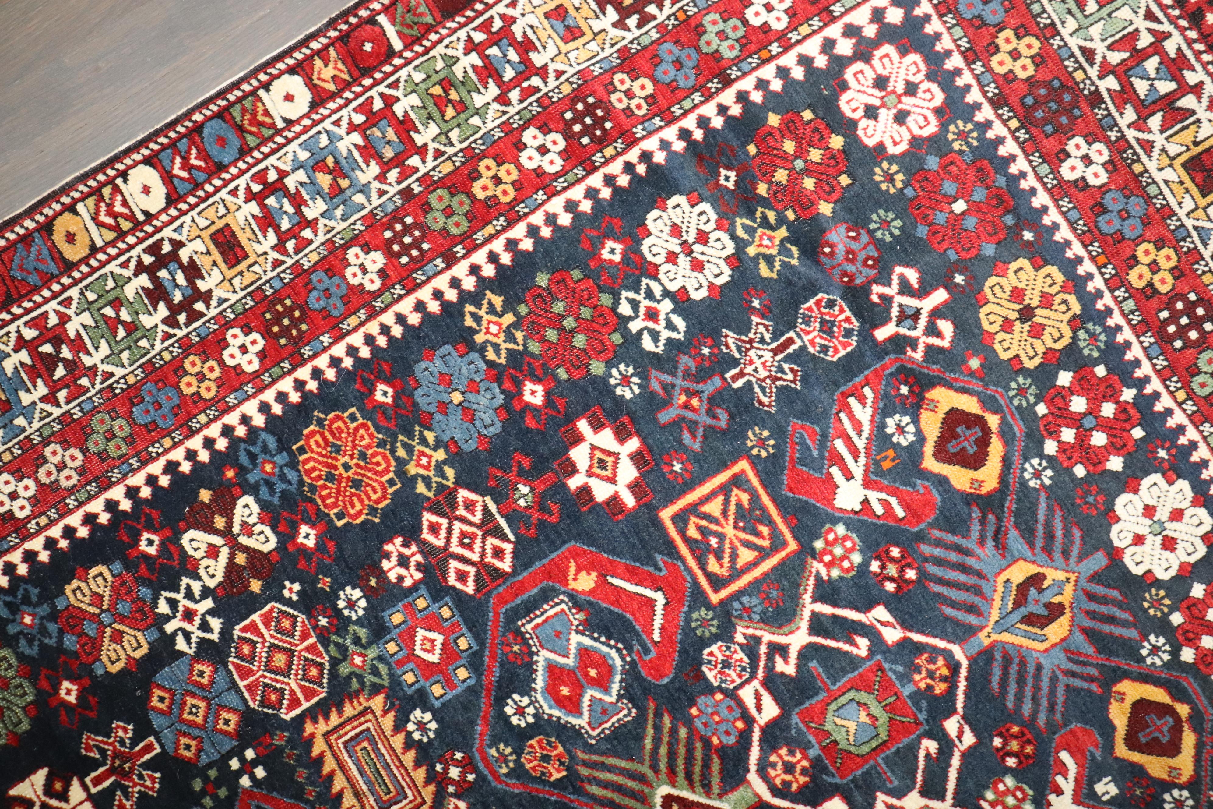 Zabihi Collection 19th Century Antique Shirvan Rug im Angebot 1
