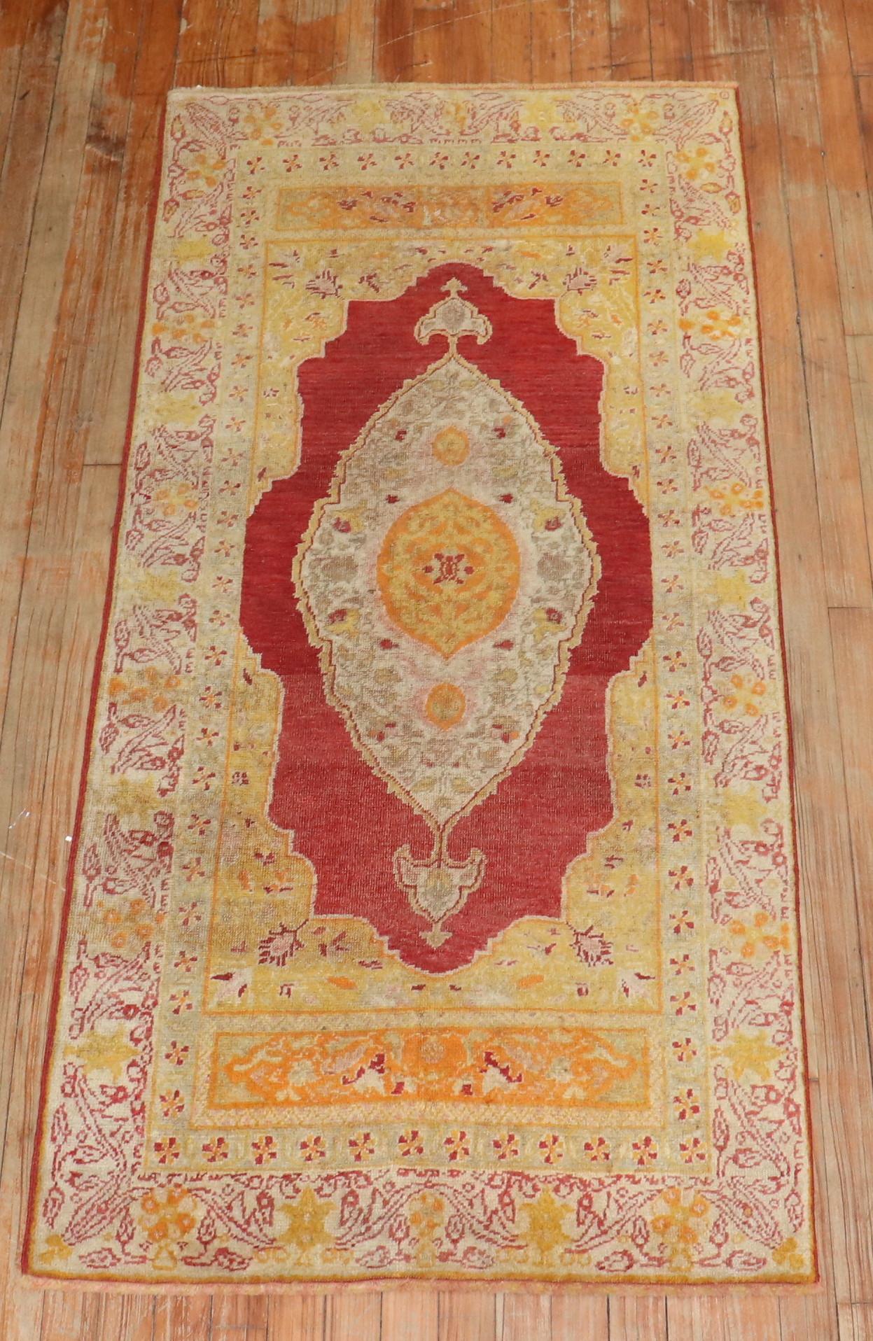 XIXe siècle Petit tapis de couloir Sivas turc ancien du 19ème siècle en vente