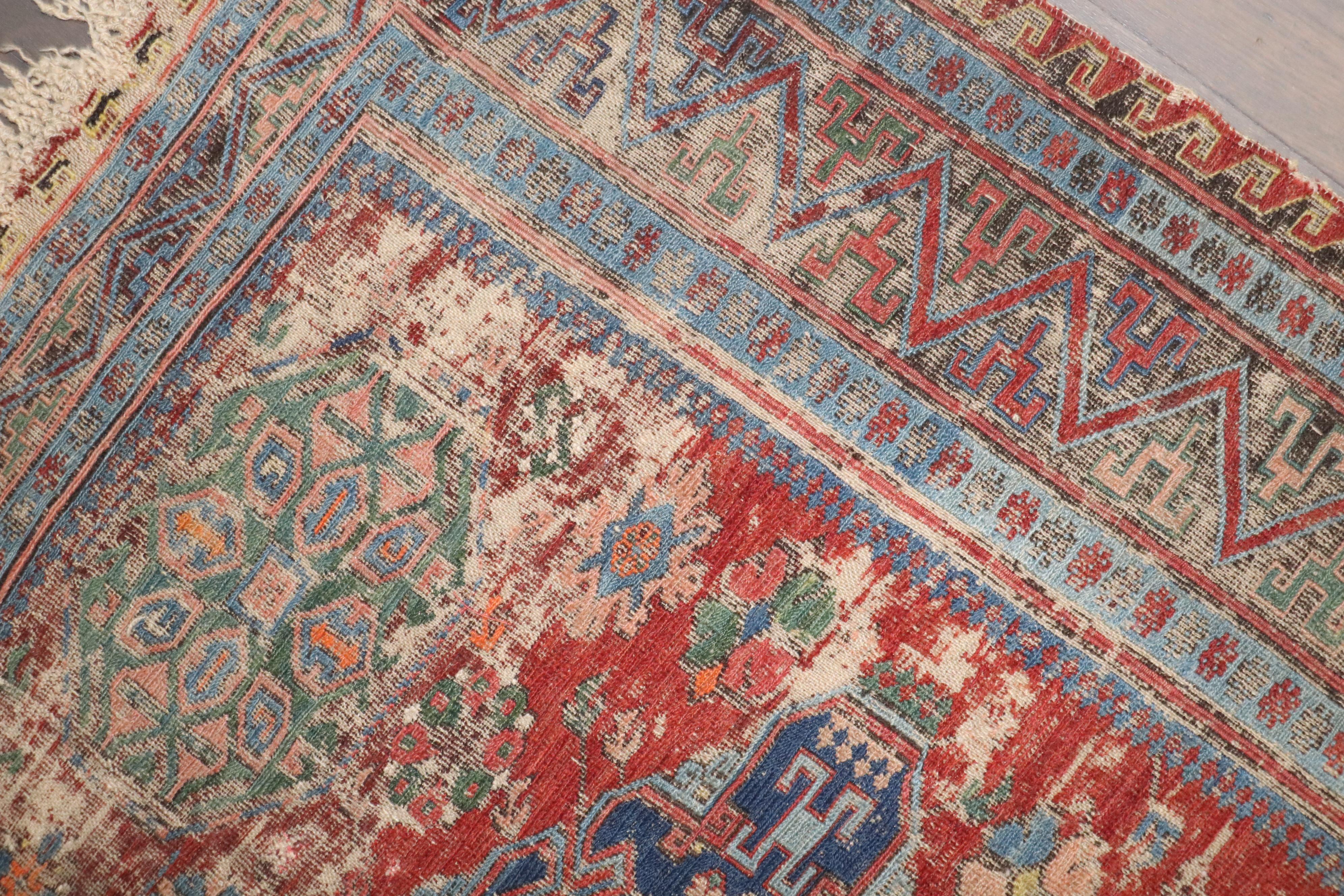Perse Collection Zabihi du 19ème siècle porté Soumac caucasien ancien tissé à plat en vente