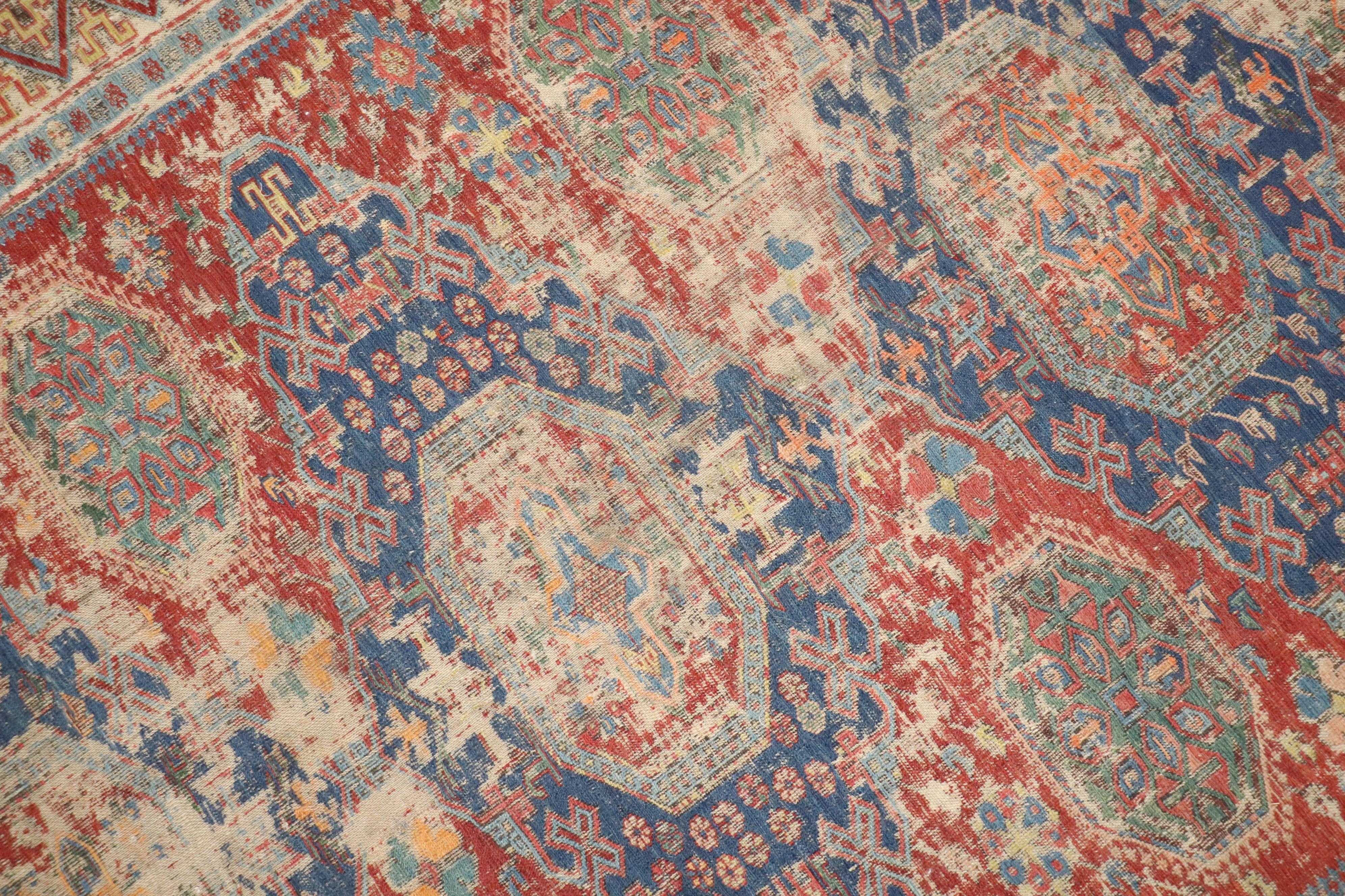 Collection Zabihi du 19ème siècle porté Soumac caucasien ancien tissé à plat en vente 1