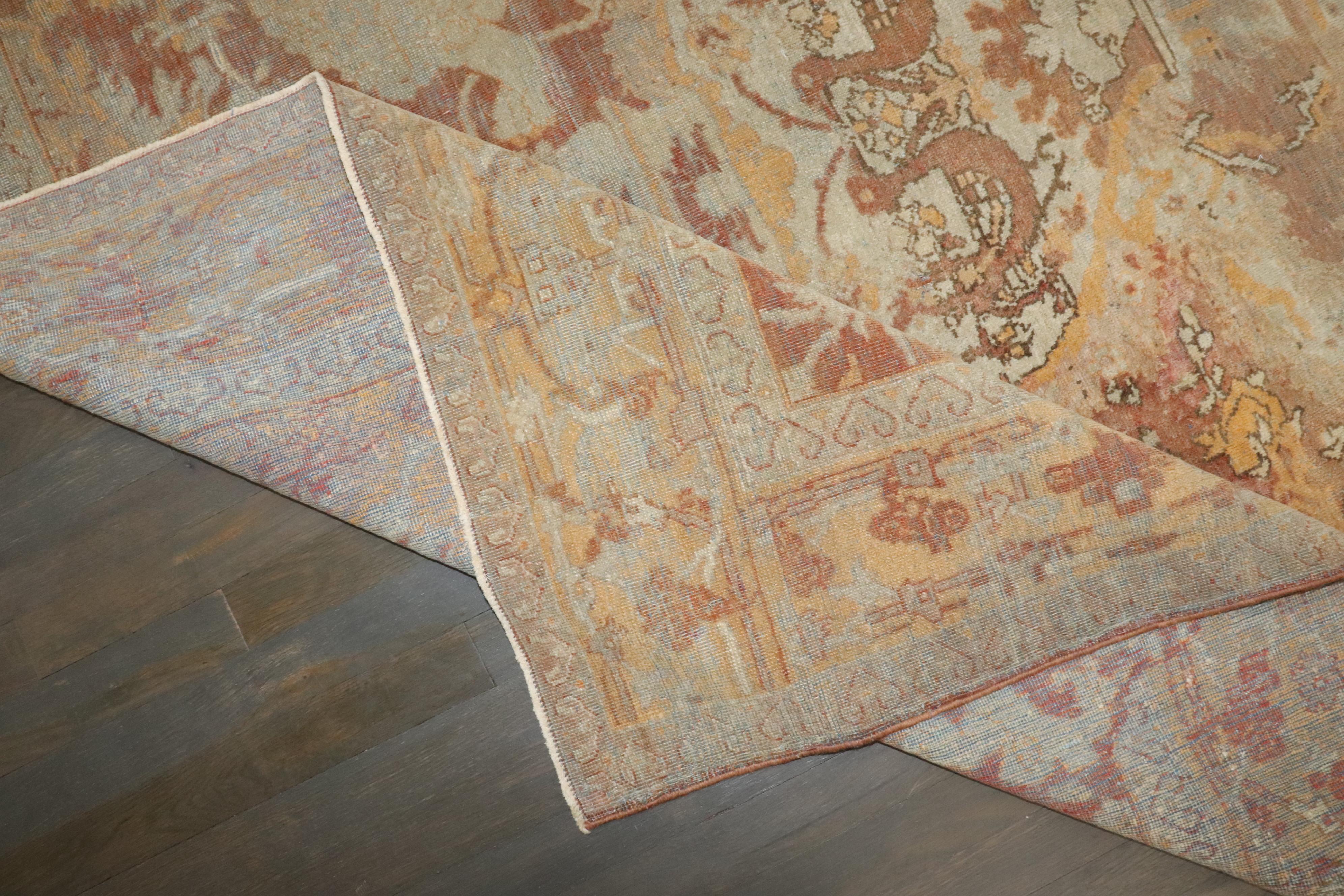 Antiker quadratischer Agra-Teppich der Zabihi-Kollektion mit malerischem Tier aus dem 19. Jahrhundert (Indisch) im Angebot