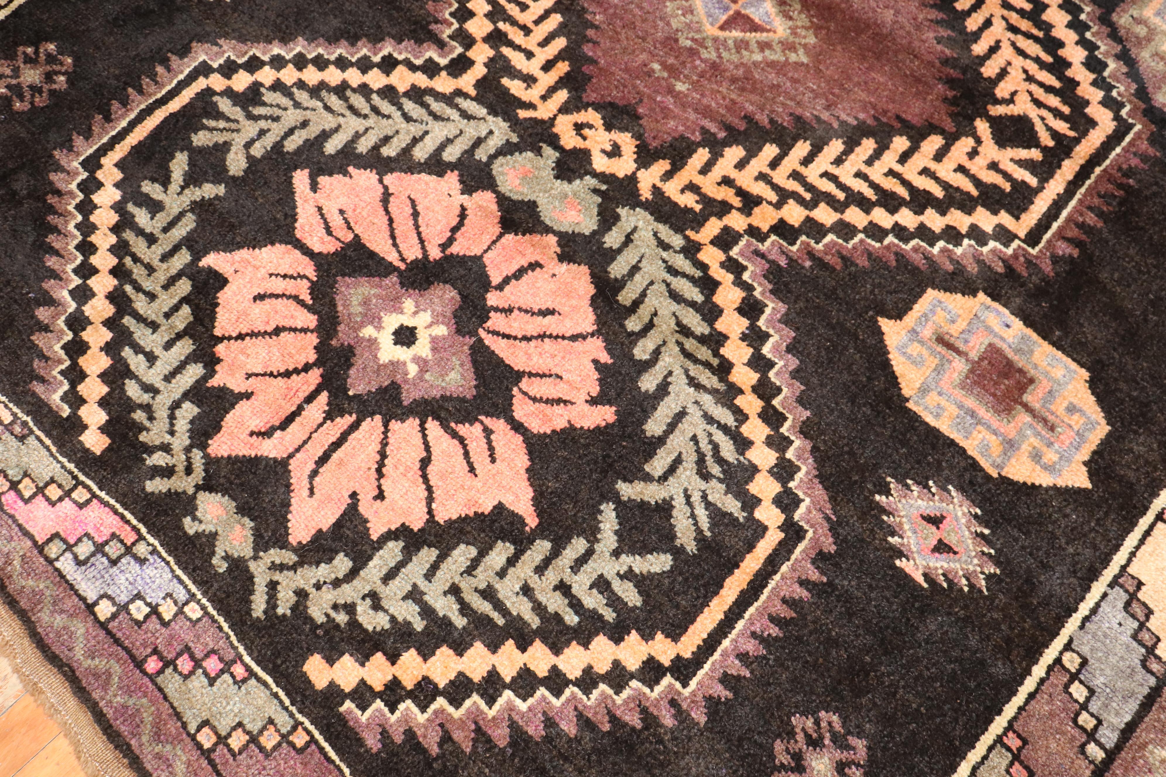 Zabihi Collection Tappeto a corridoio turco di Kars Anatoliano del XX secolo in vendita 3