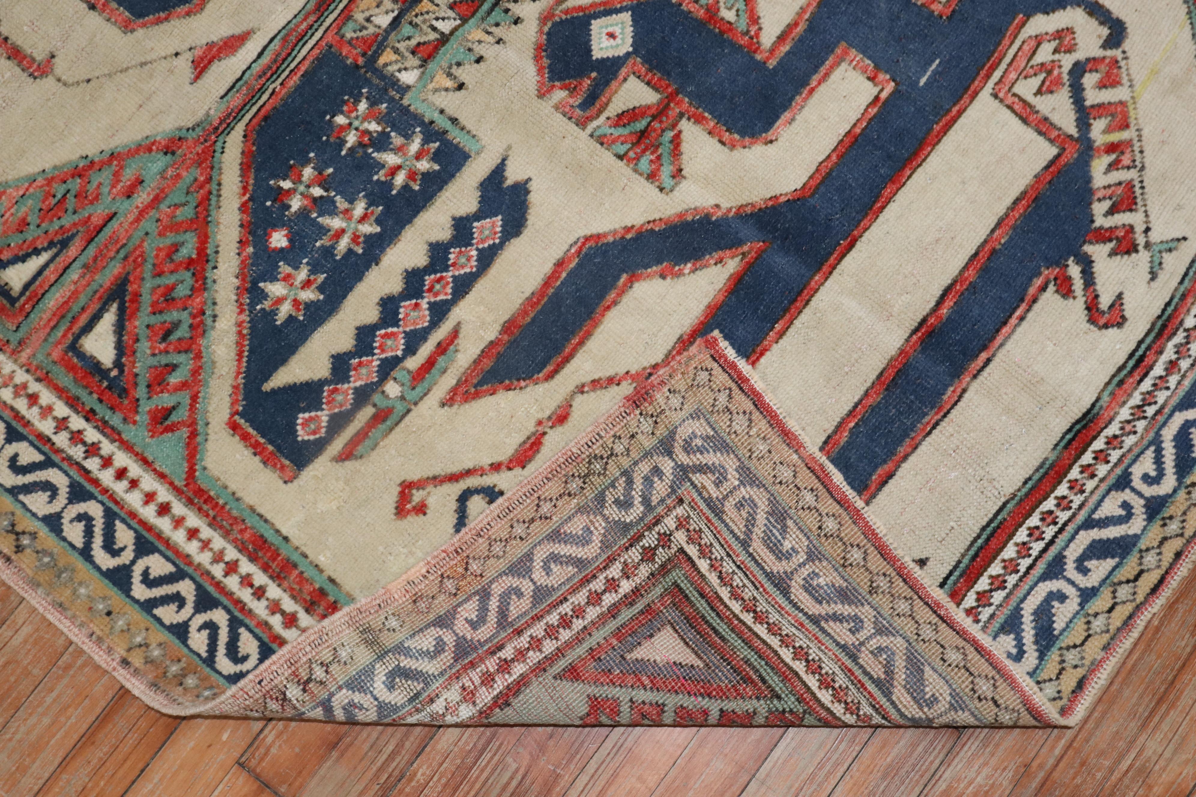 Persiano Zabihi Collection Tappeto turco del 20° secolo con serpente strisciante anatolico in vendita