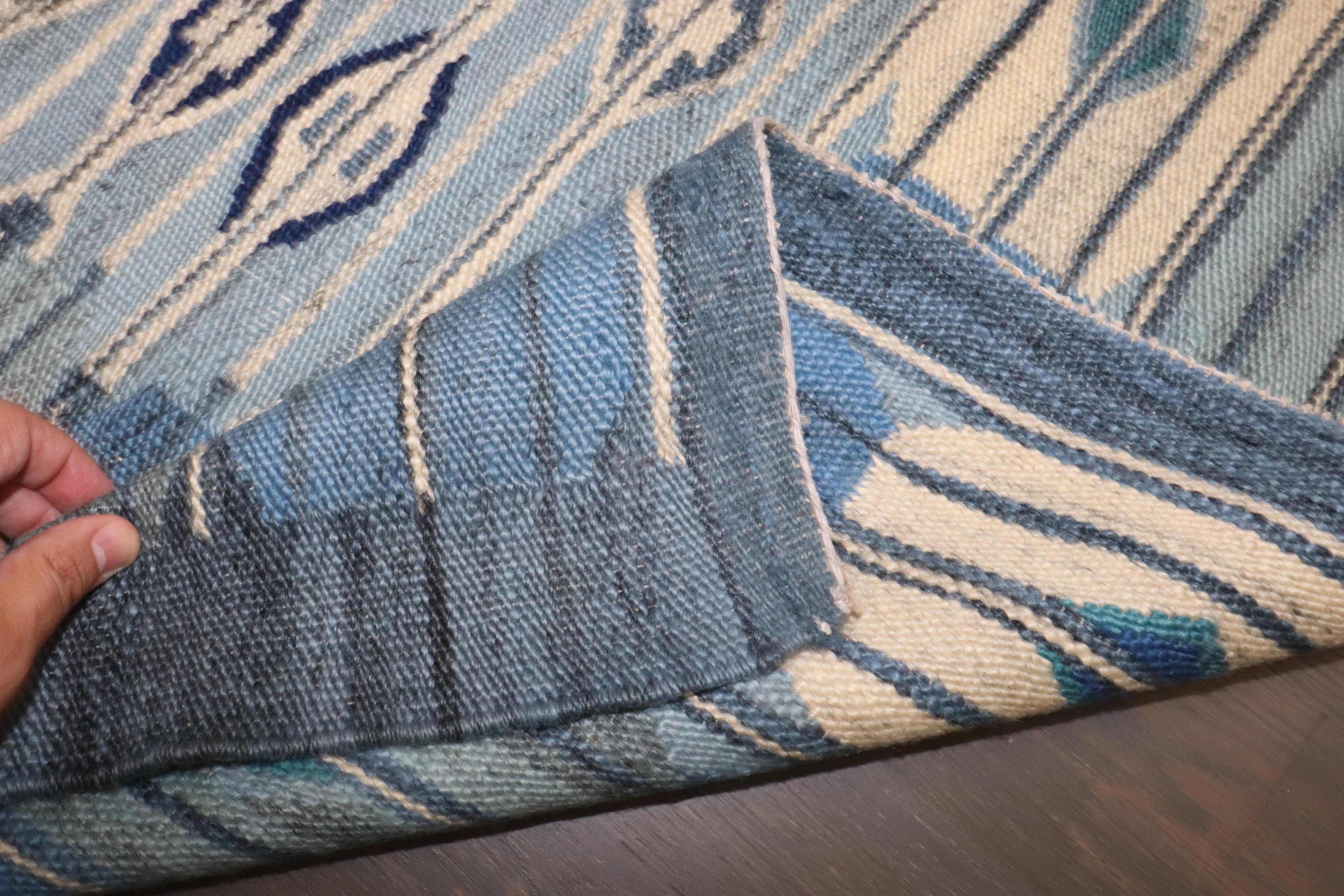 Zabihi Collection'S Kilim svedese astratto blu in vendita 4