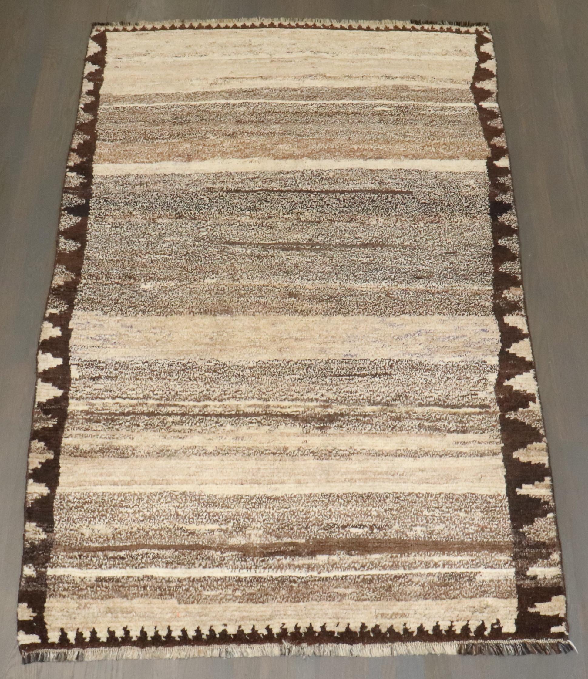 Abstrakter persischer Gabbeh-Teppich aus der Zabihi-Kollektion im Angebot 1