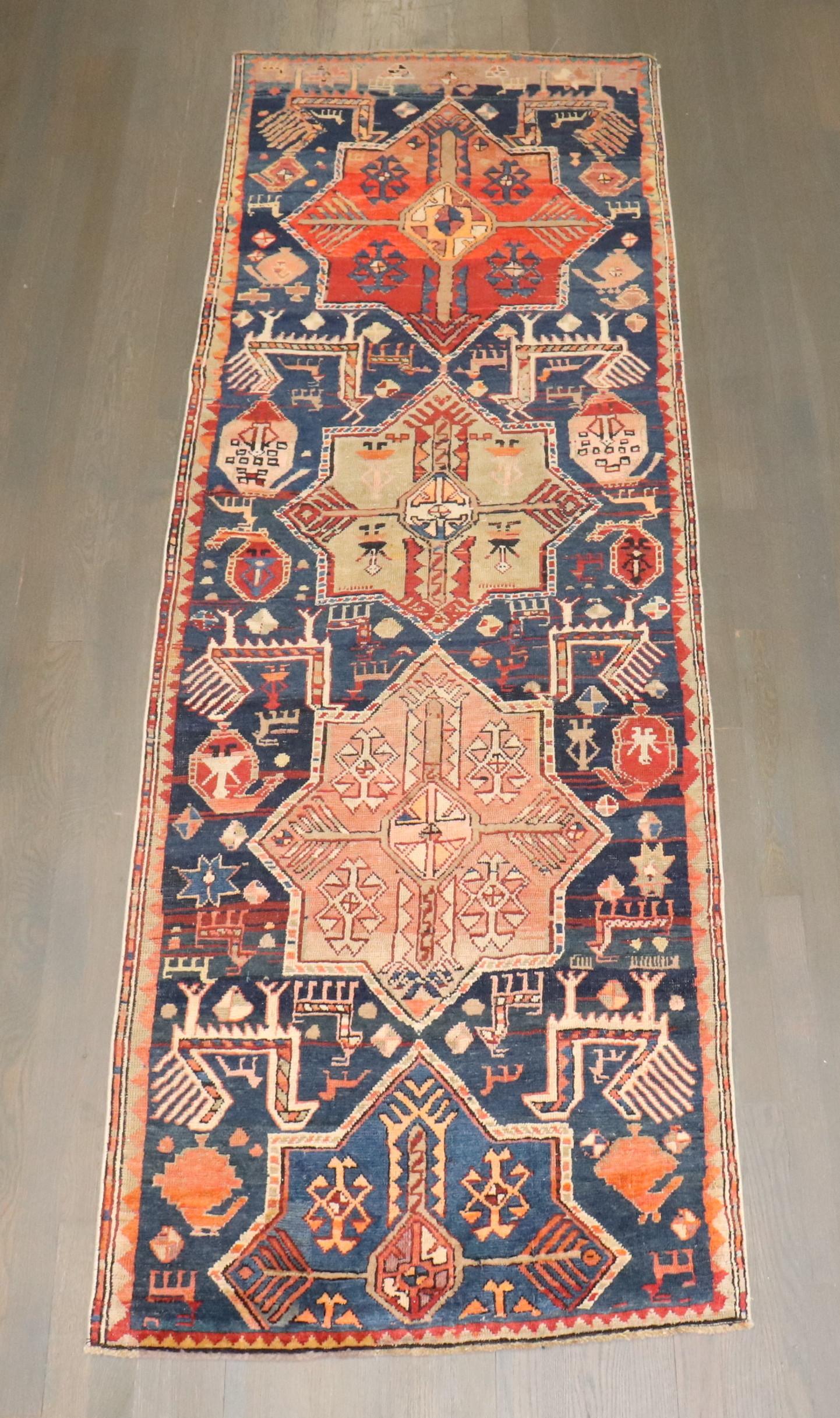 Zabihi Collection Corredor Antiguo Akstafa Caucásico en venta 1