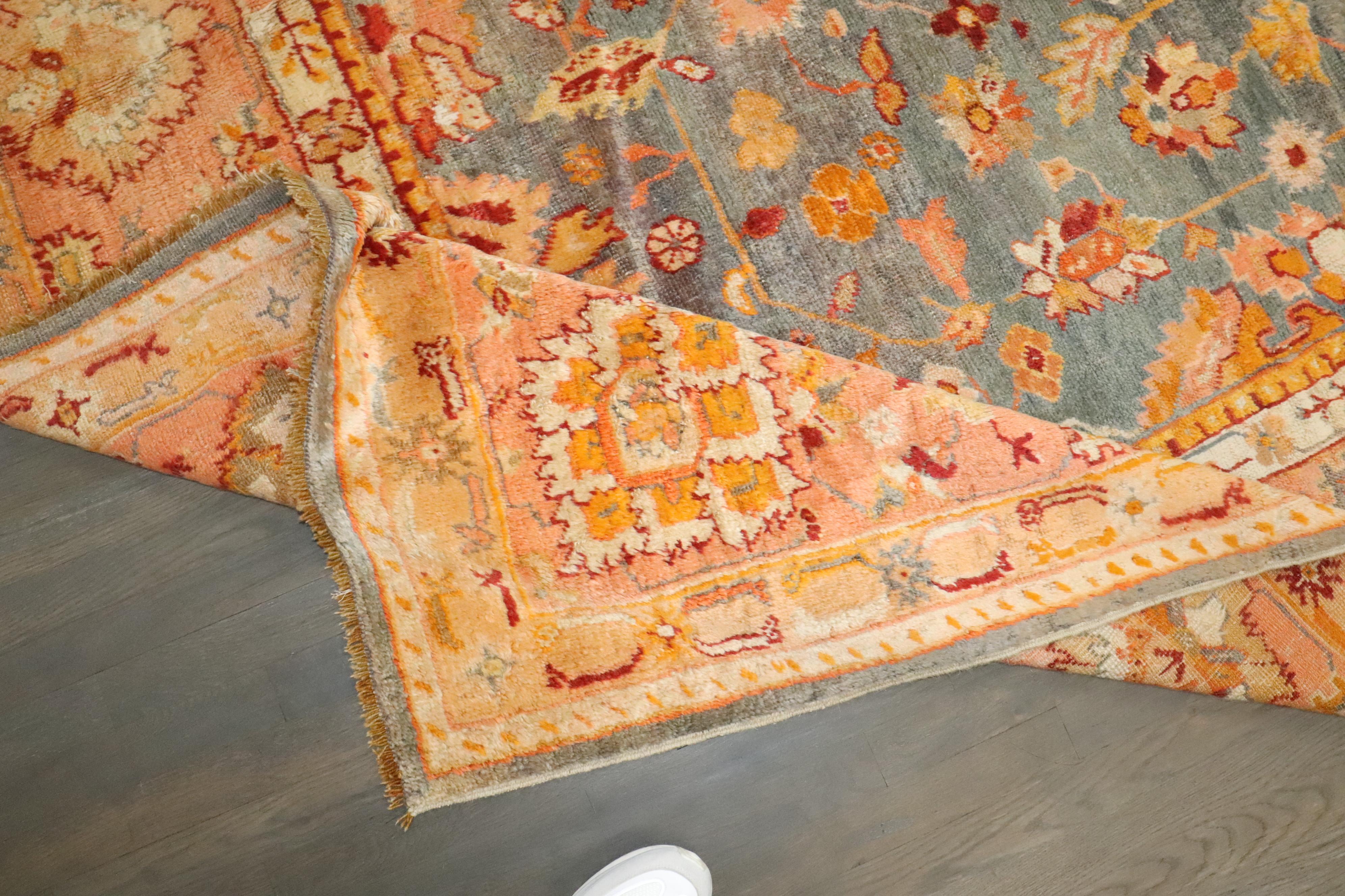 Turco Tappeto Zabihi Collection'S antico in angora Oushak del XIX secolo in vendita