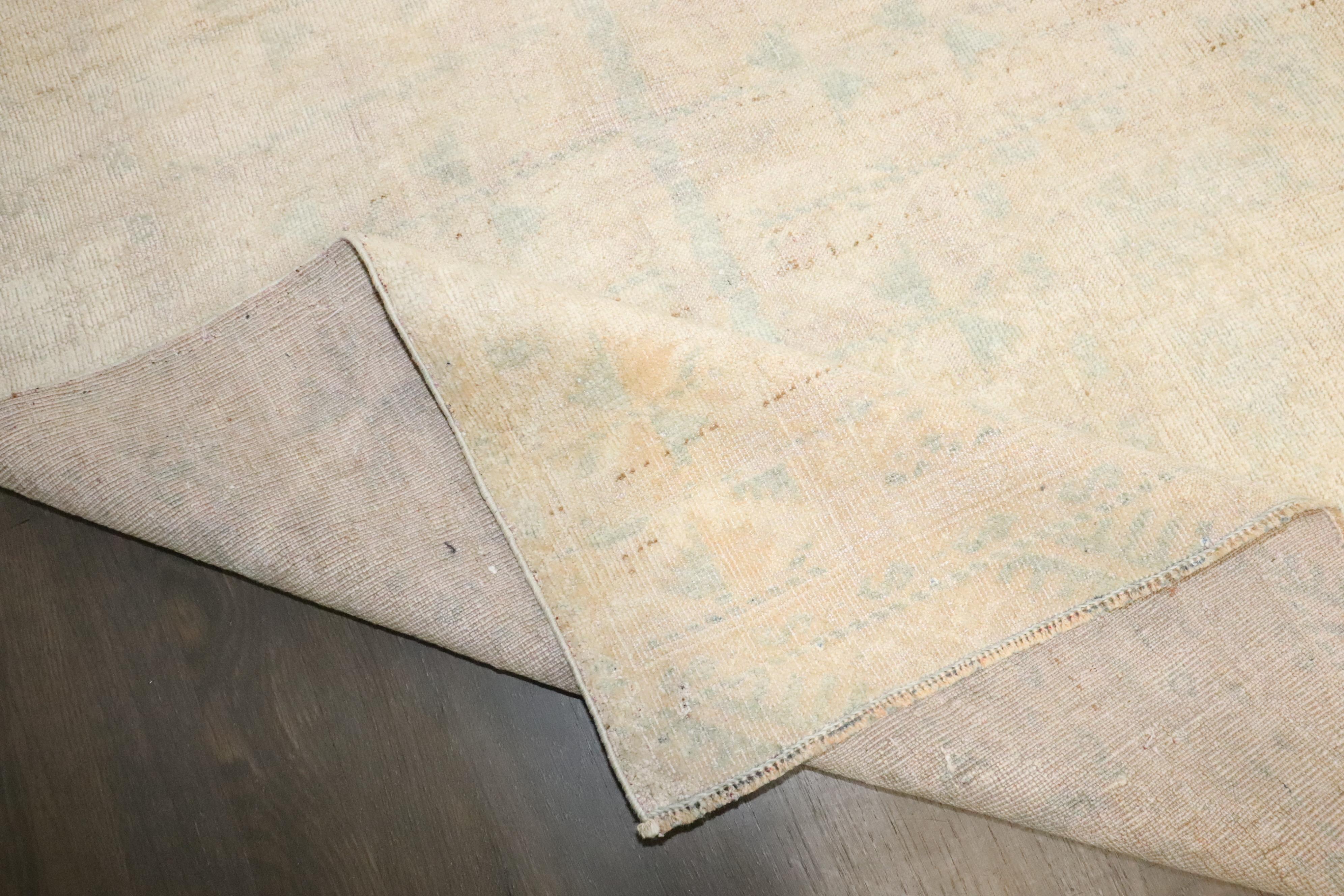 Colección Zabihi Alfombra Antique Balouch Blanqueada siglo XX en venta