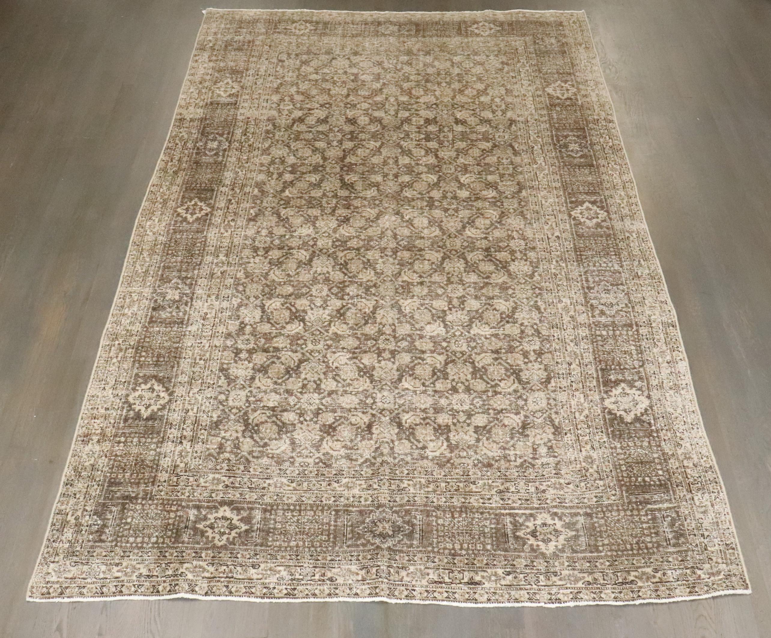Tappeto Zabihi Collection Antique Brown Persian Tabriz Worn in vendita 4