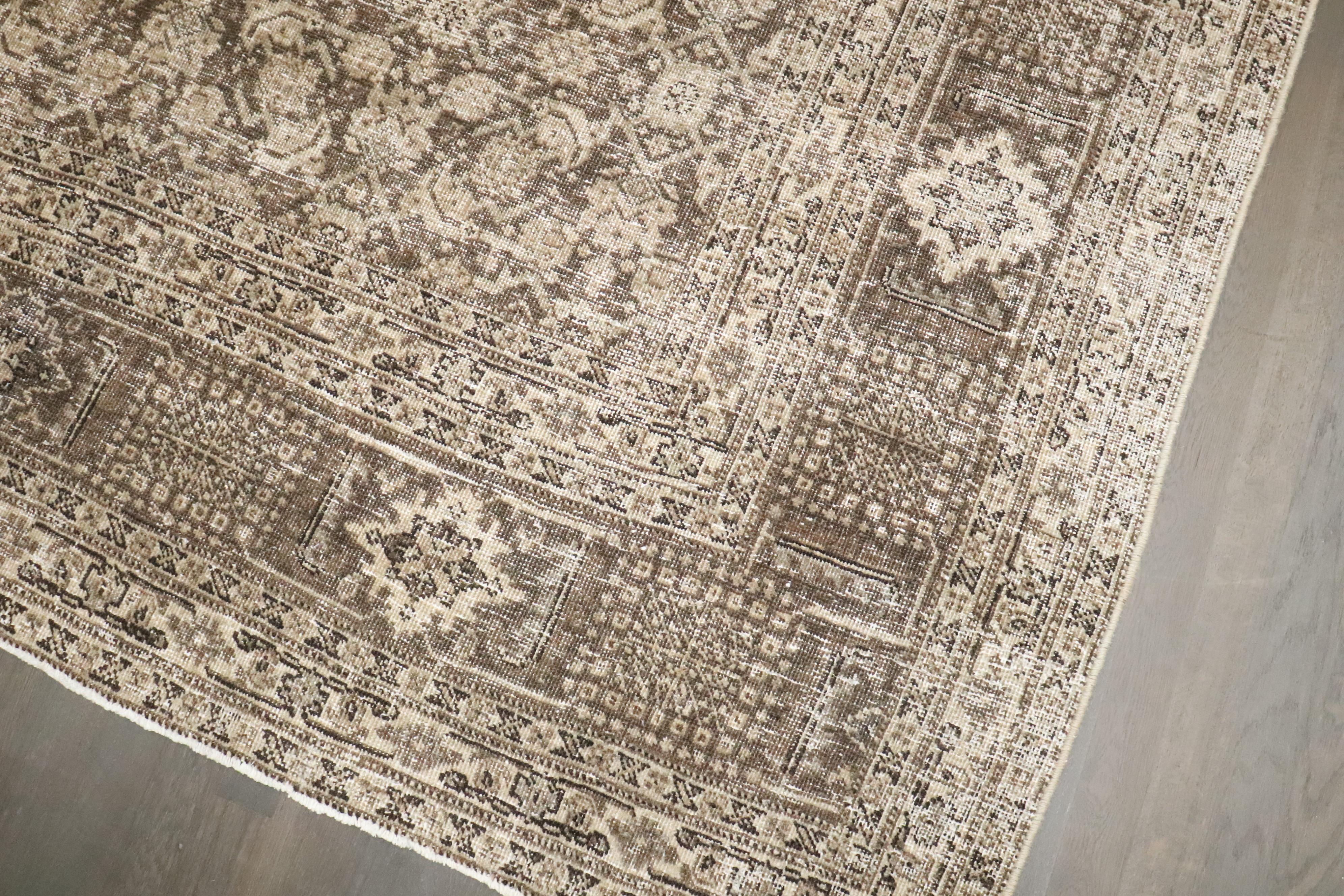 Tappeto Zabihi Collection Antique Brown Persian Tabriz Worn in vendita 1