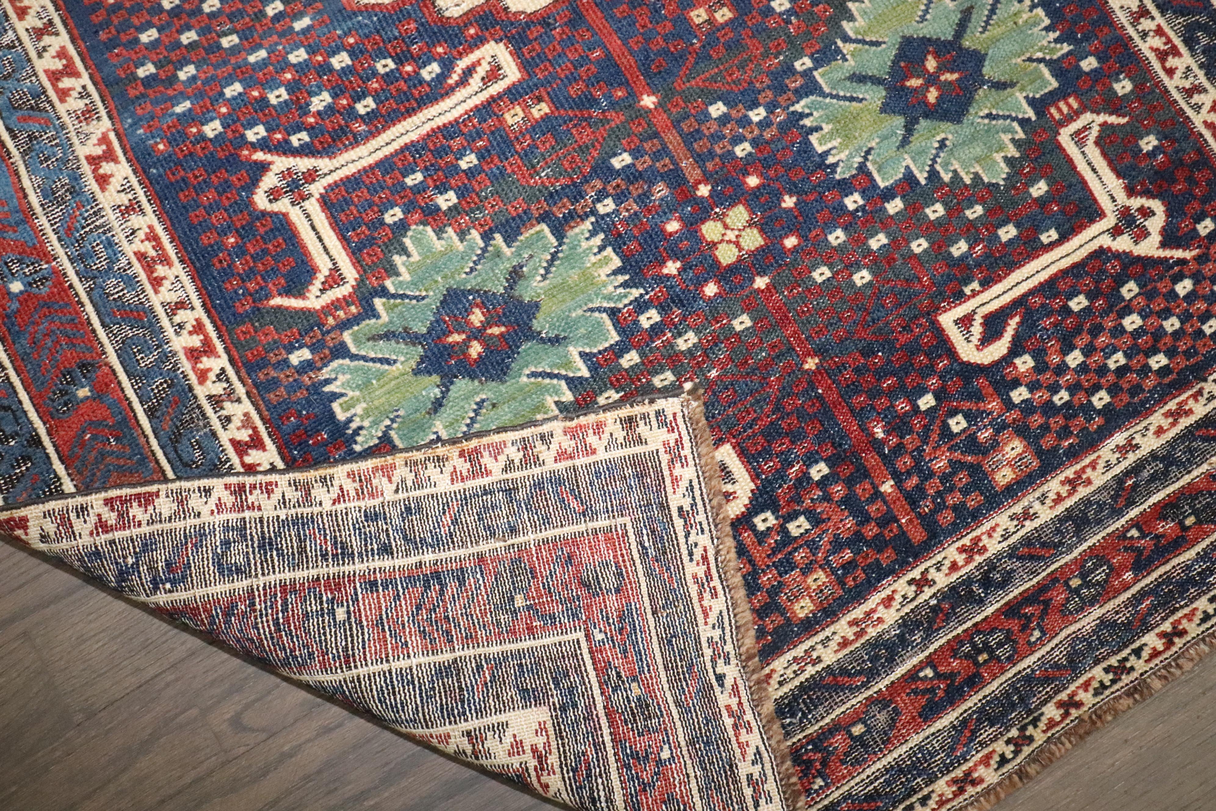 Russo Tappeto Zabihi Collection'S antico caucasico Baku in vendita