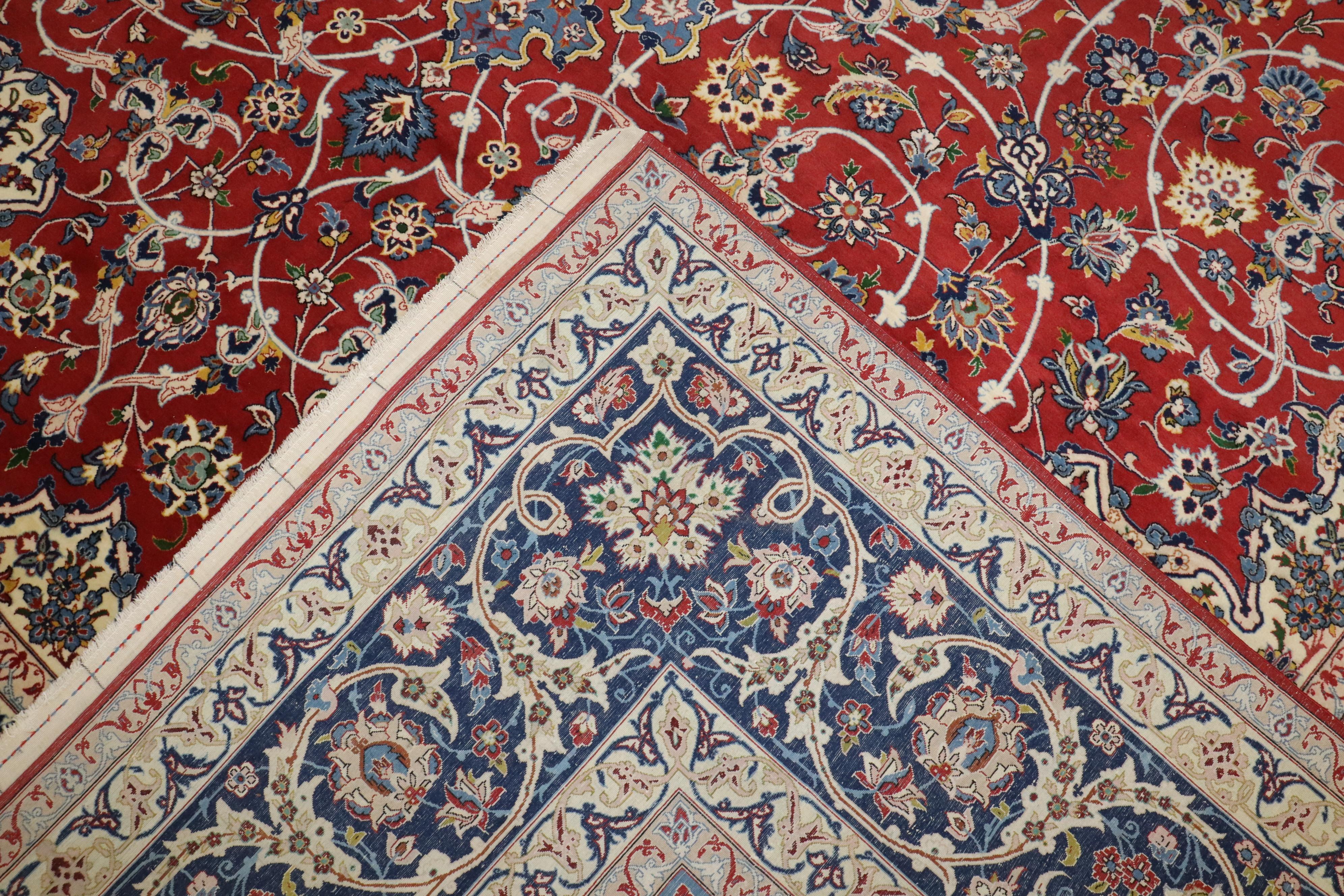 Zabihi Collection Antique Isfahan Abbas Tabandeh Master Weaver Tapis Superfine en vente 2