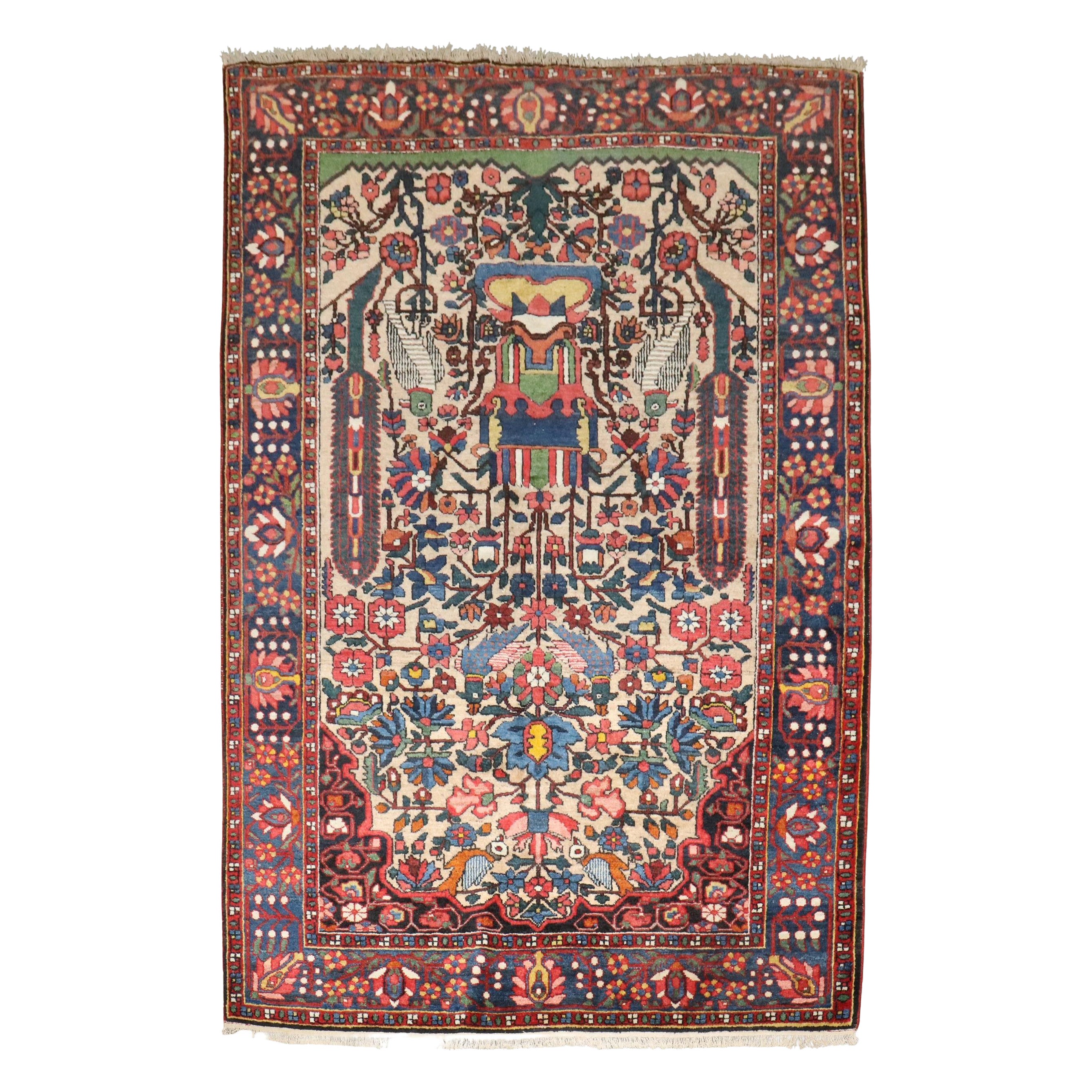 Serapi Rugs and Carpets