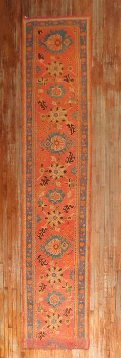 Zabihi Collection Antico Runner lungo arancione turco Oushak inizio XX secolo