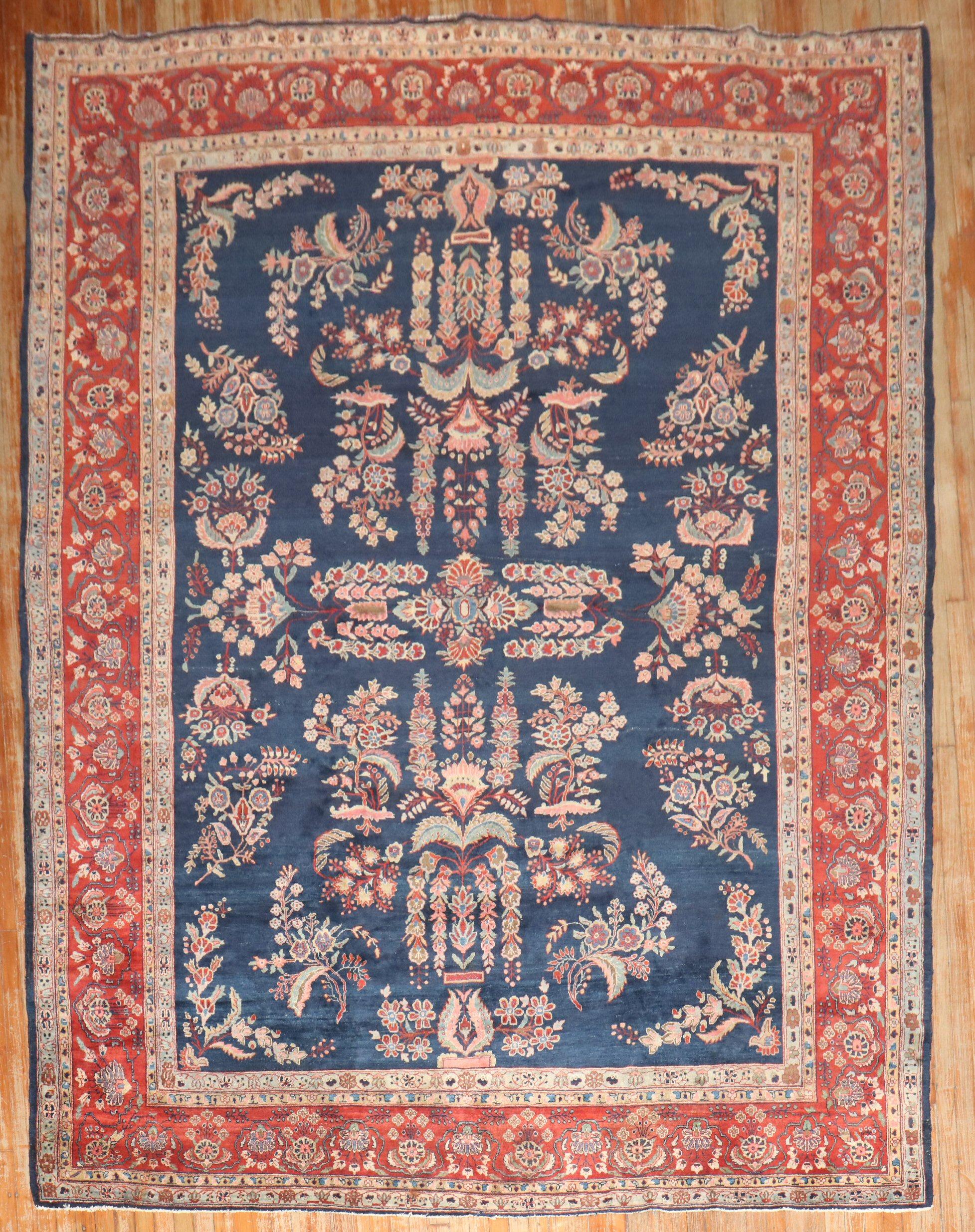 20ième siècle Tapis Sarouk persan bleu marine ancien de la collection Zabihi en vente