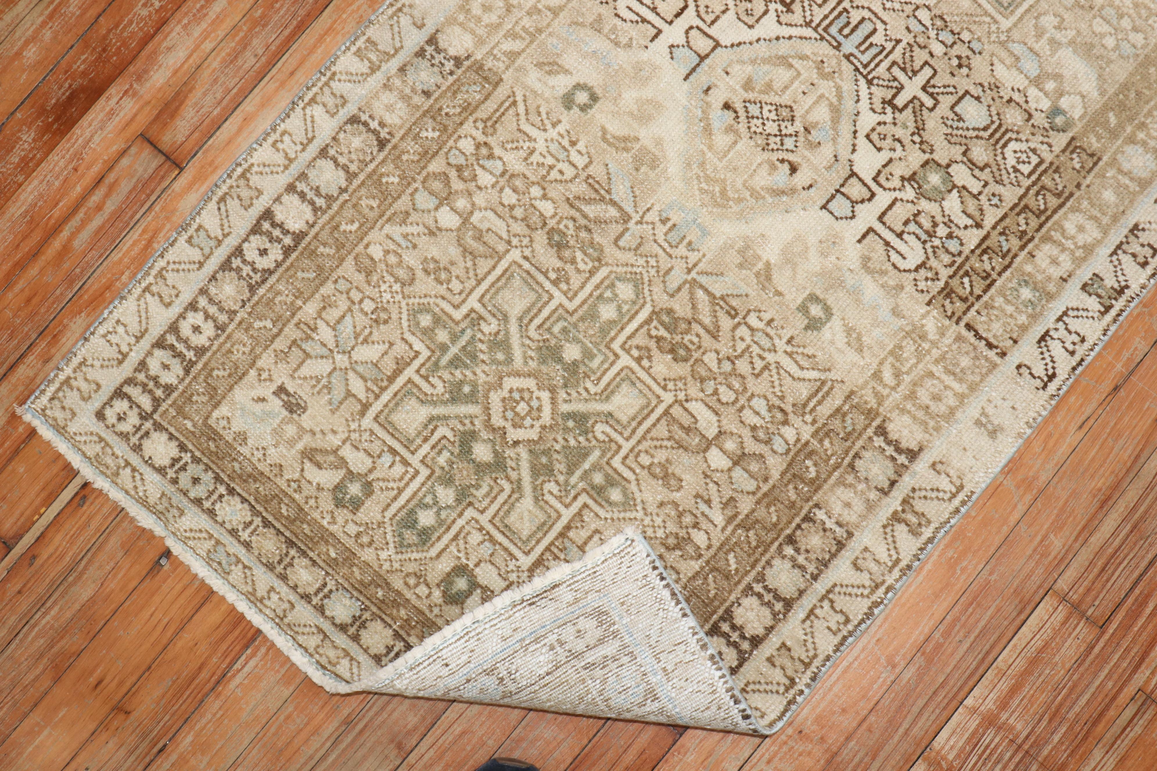 Zabihi Collection Antique Neutral Color Heriz Rug In Good Condition For Sale In New York, NY