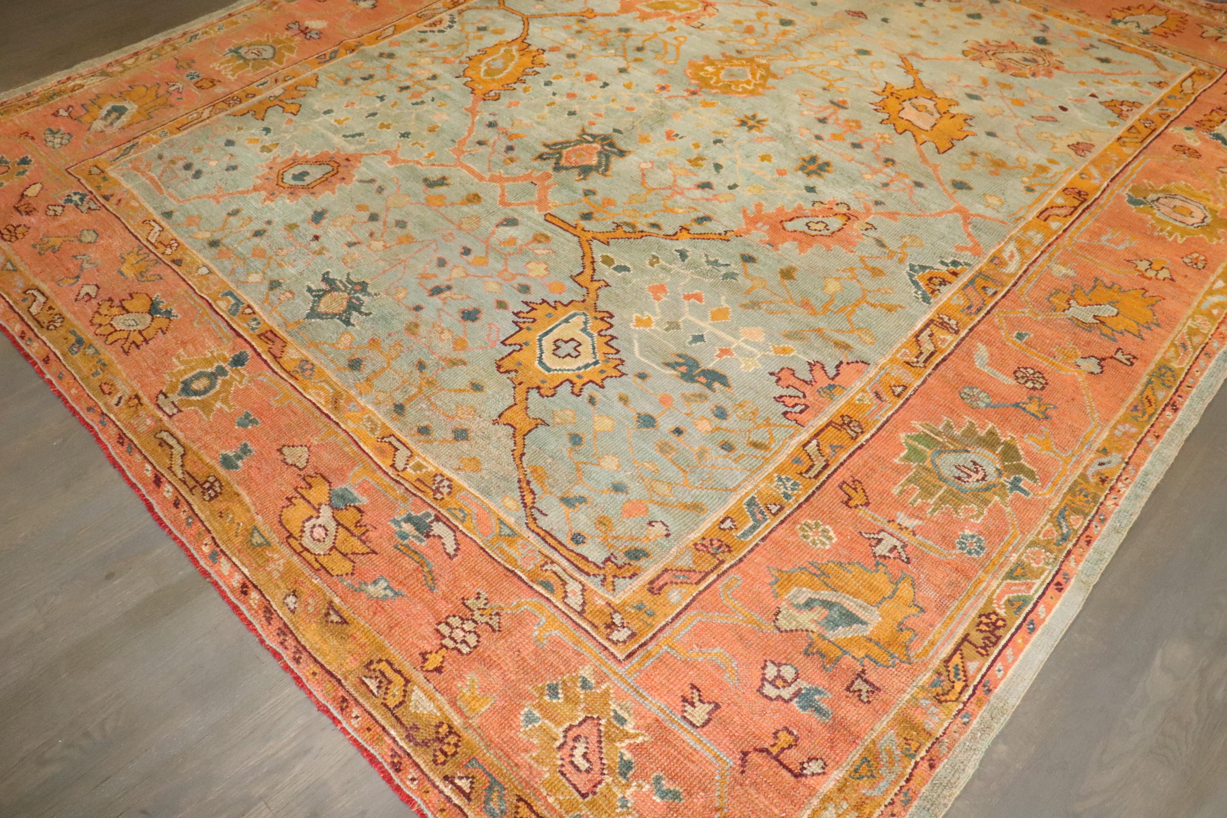 Zabihi Collection Antiker Oushak Quadratischer Teppich aus dem späten 19. im Angebot 5