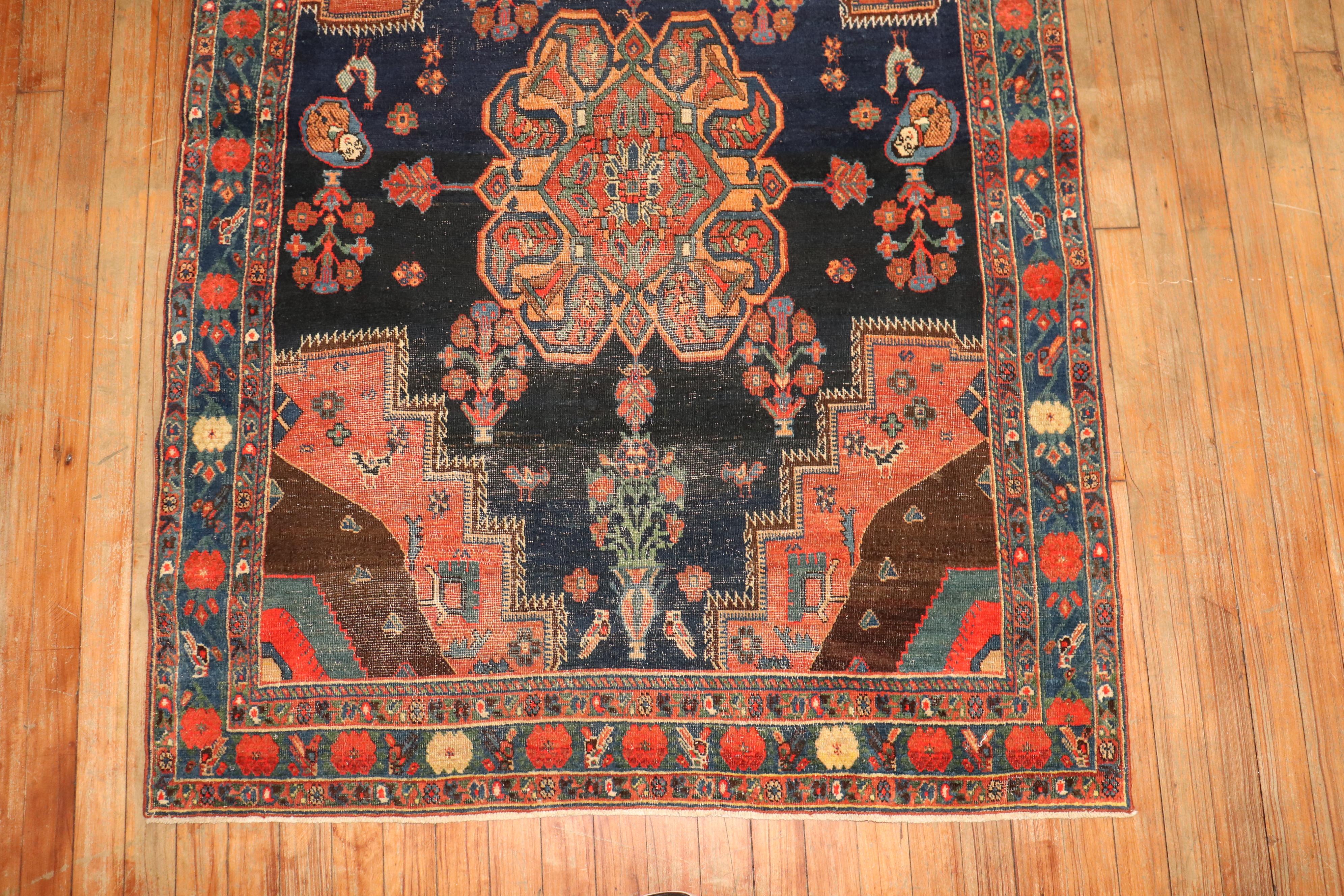 Zabihi Kollektion Antiker persischer Afshar Quadratischer Afshar-Teppich mit Schachtel (Wolle) im Angebot