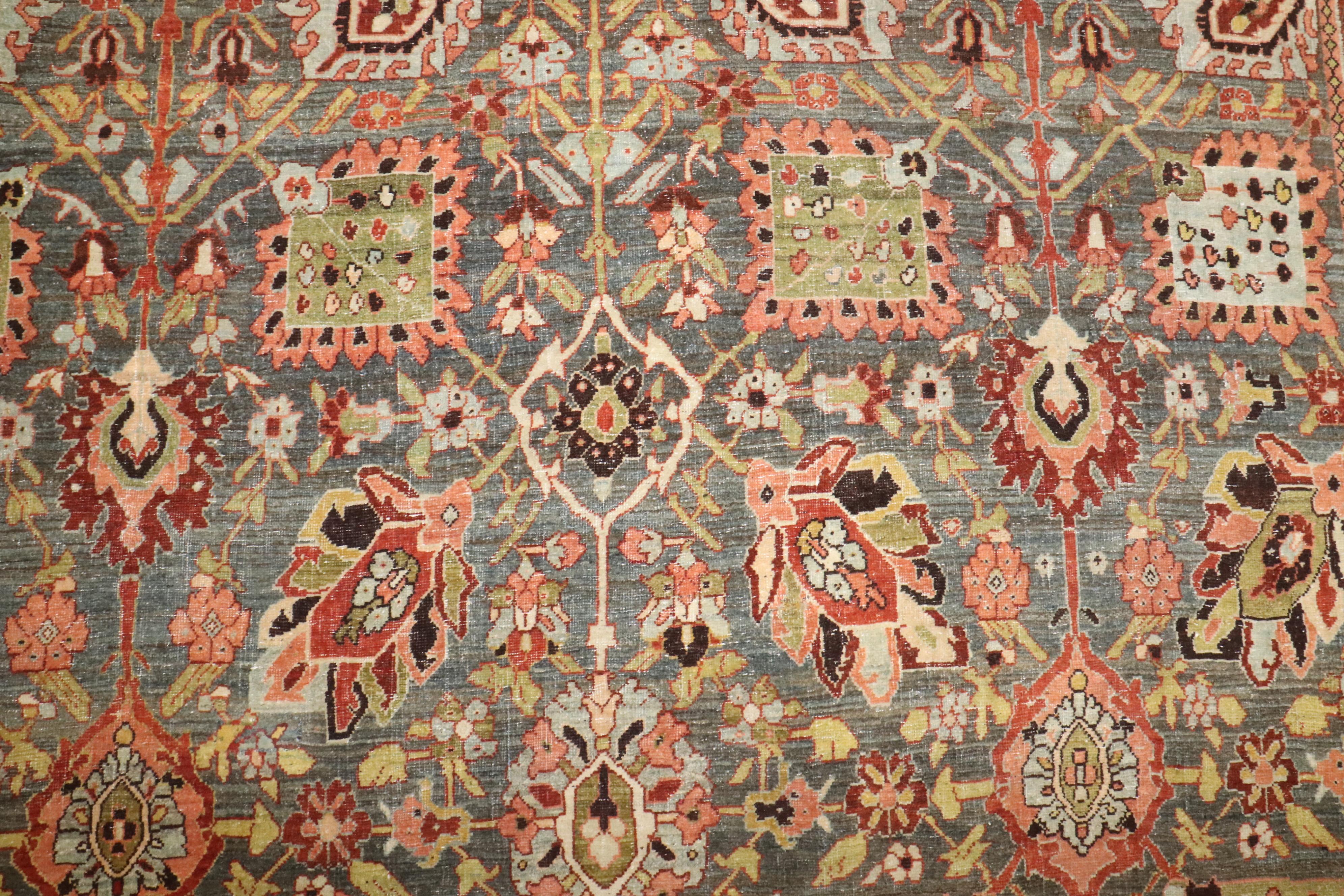 Noué à la main Zabihi Collection Antique Persian Bidjar Carpet en vente