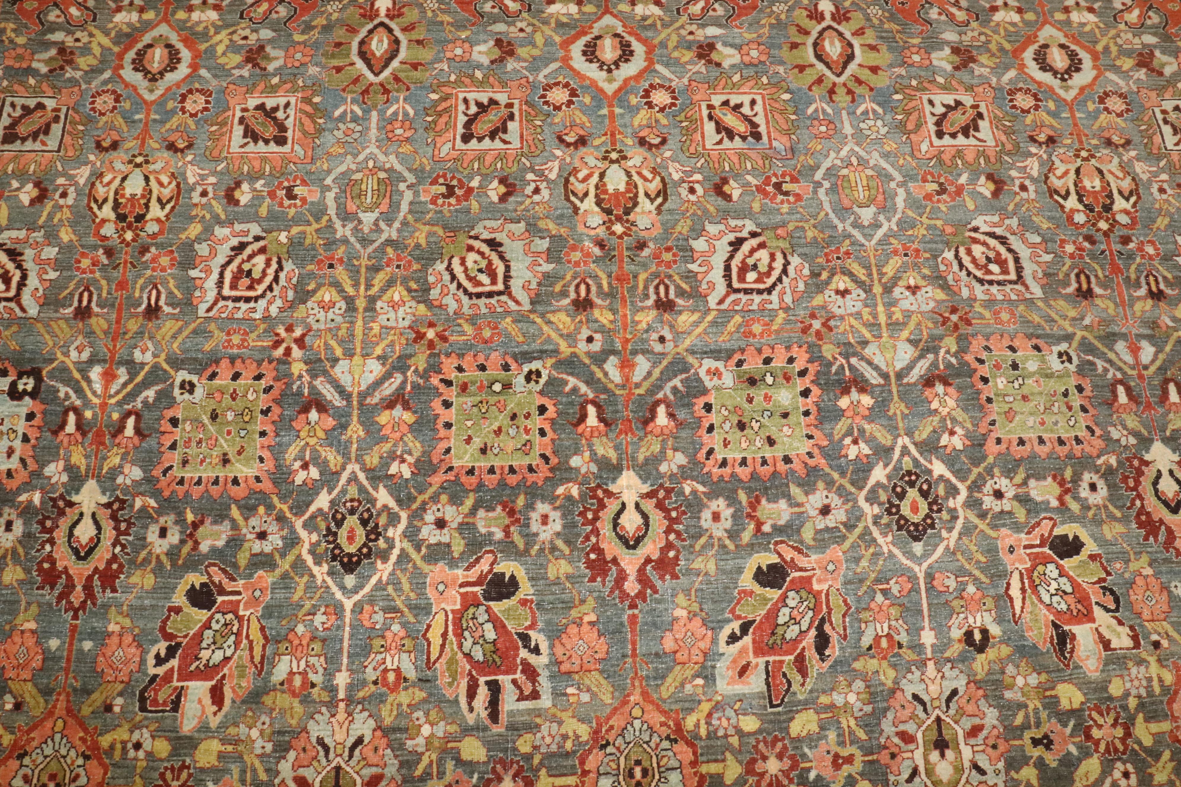 Zabihi Collection Antique Persian Bidjar Carpet Bon état - En vente à New York, NY