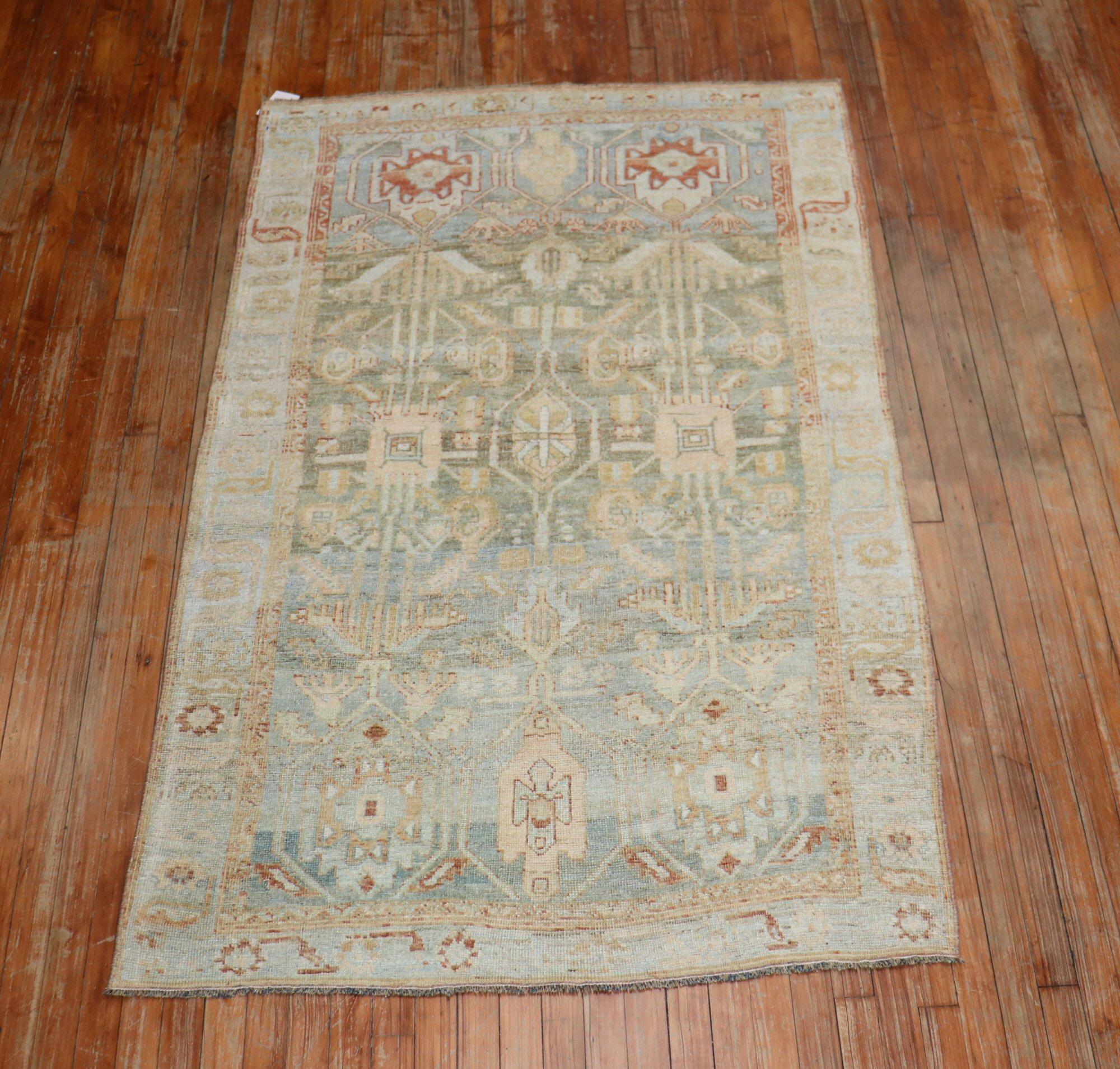 Laine Zabihi Collection Antique Persian Bidjar Carpet en vente