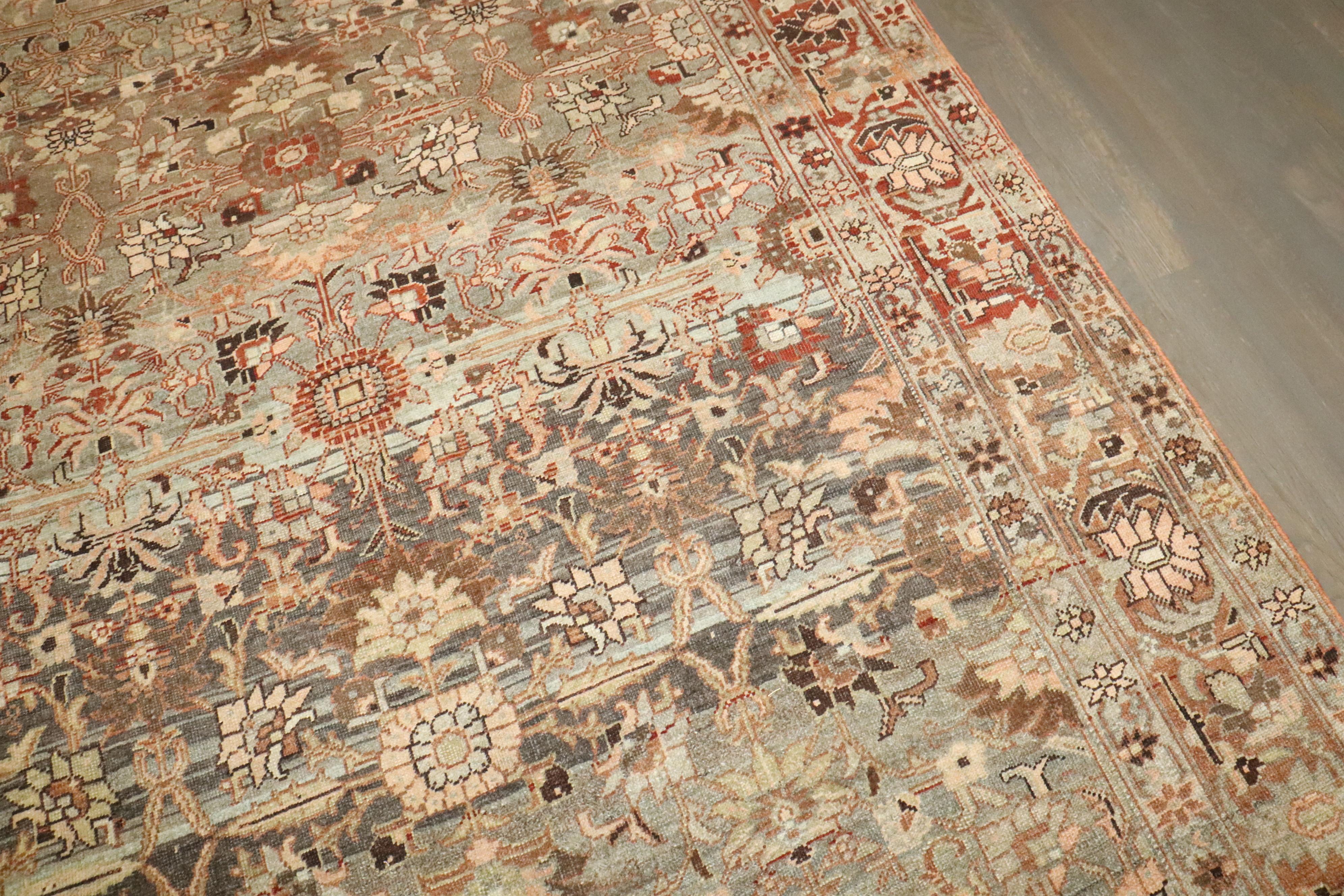 Zabihi Collectional Tappeto antico persiano Bidjar Rare Size Wide Corridor Rug In condizioni buone in vendita a New York, NY