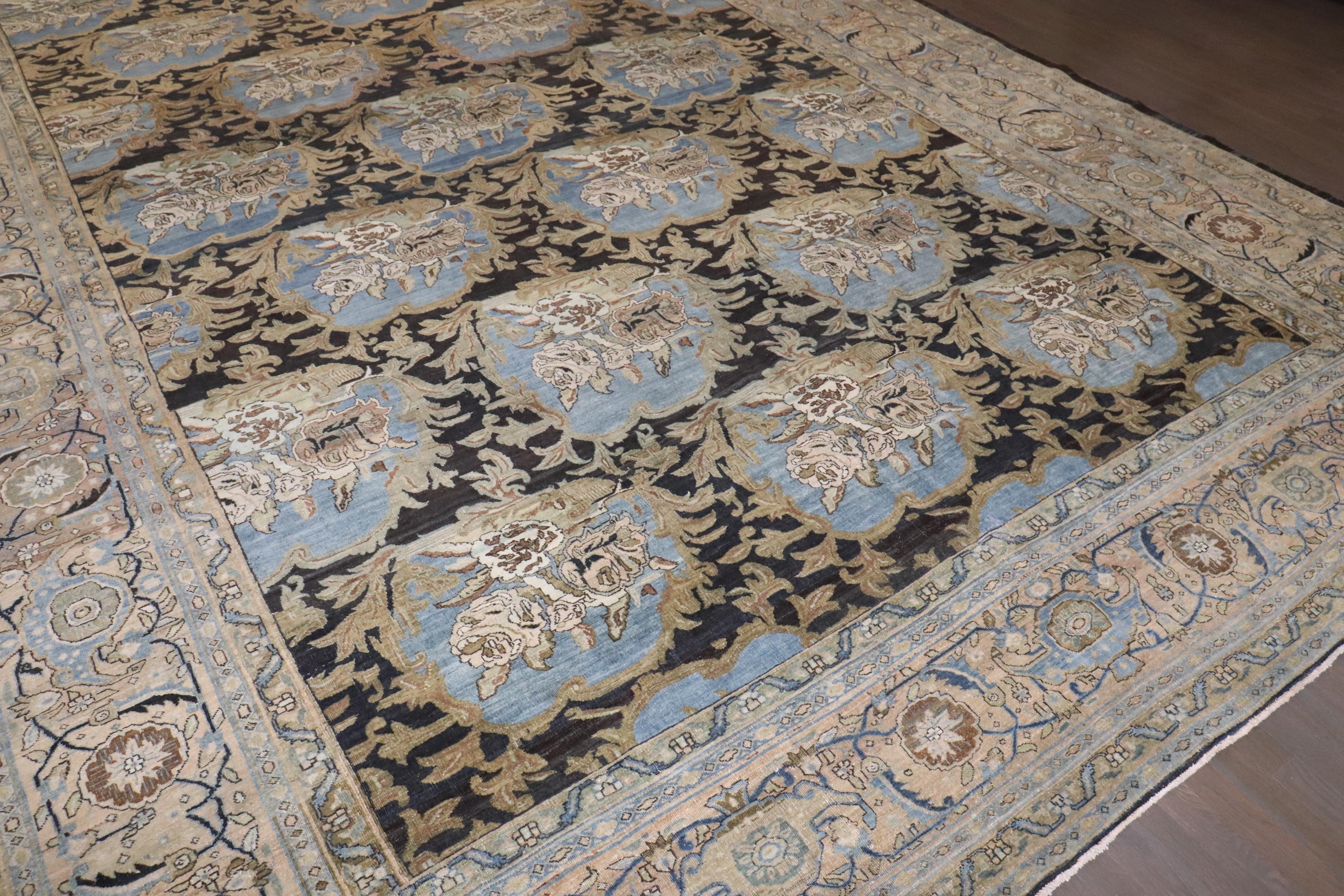 Zabihi Kollektion Antiker persischer Bidjar Atemberaubender geblümter Oversize-Teppich in Übergröße (Handgeknüpft) im Angebot