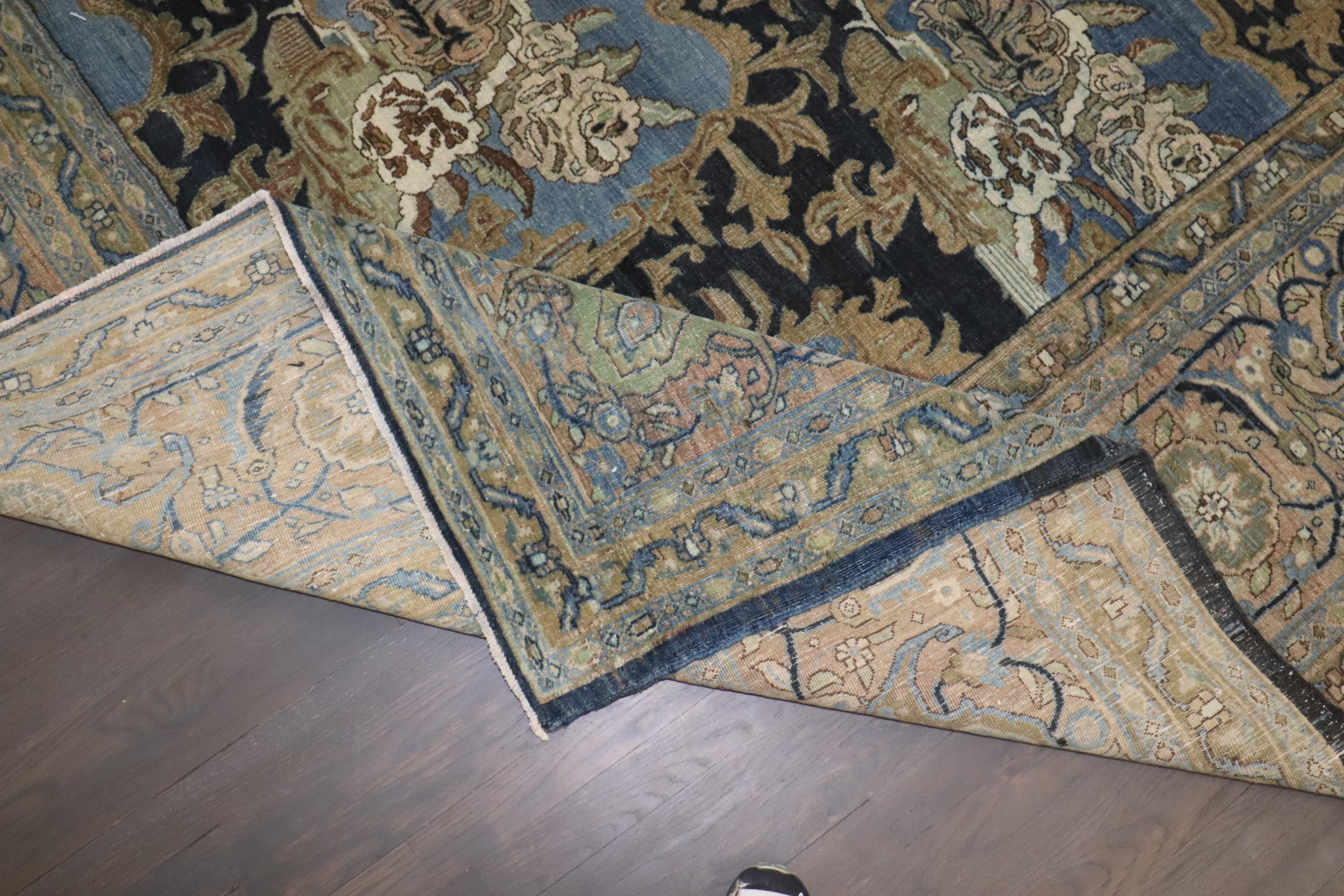 Zabihi Kollektion Antiker persischer Bidjar Atemberaubender geblümter Oversize-Teppich in Übergröße (20. Jahrhundert) im Angebot