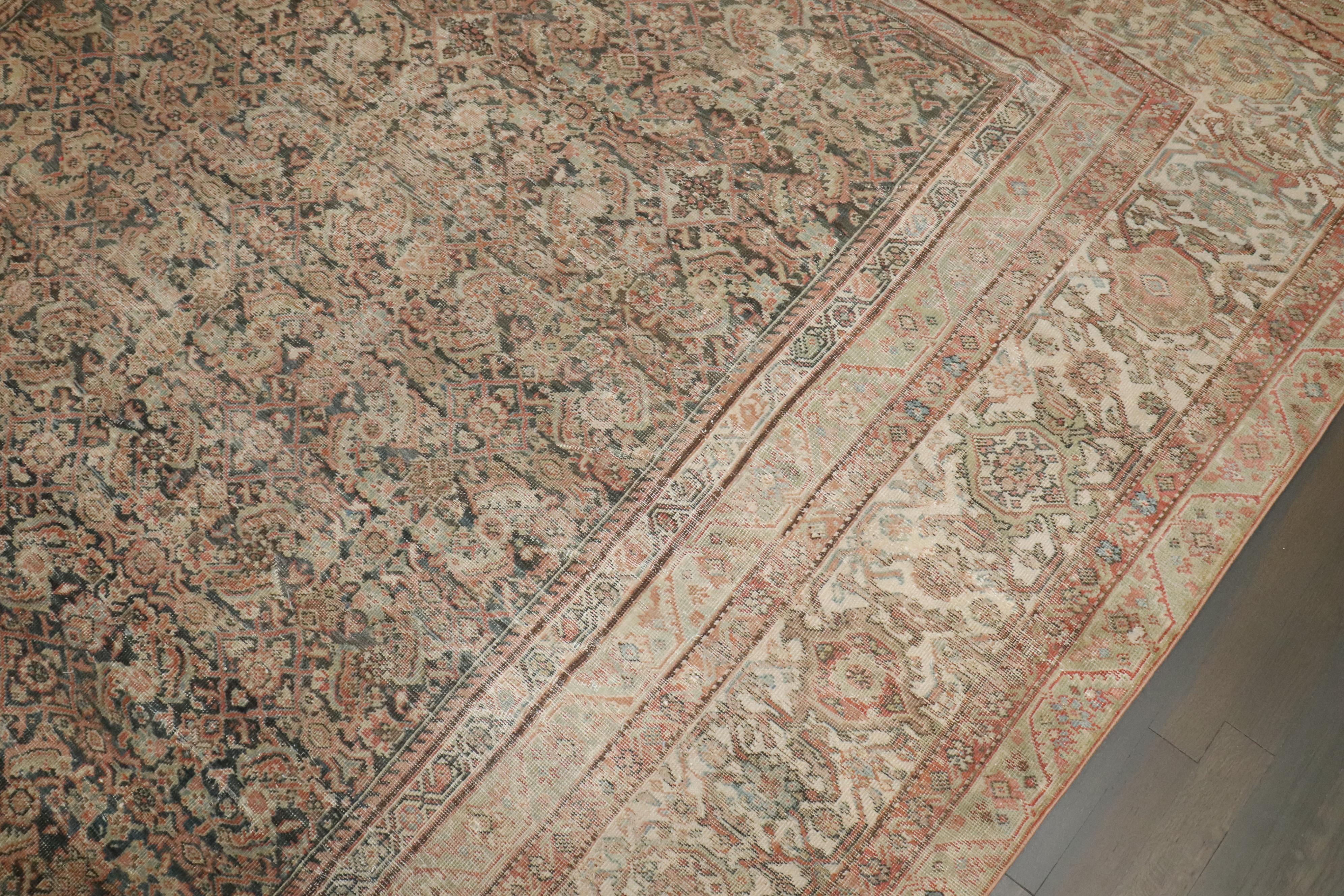 Zabihi Collection Antiker Persischer Ferehan Teppich im Angebot 4