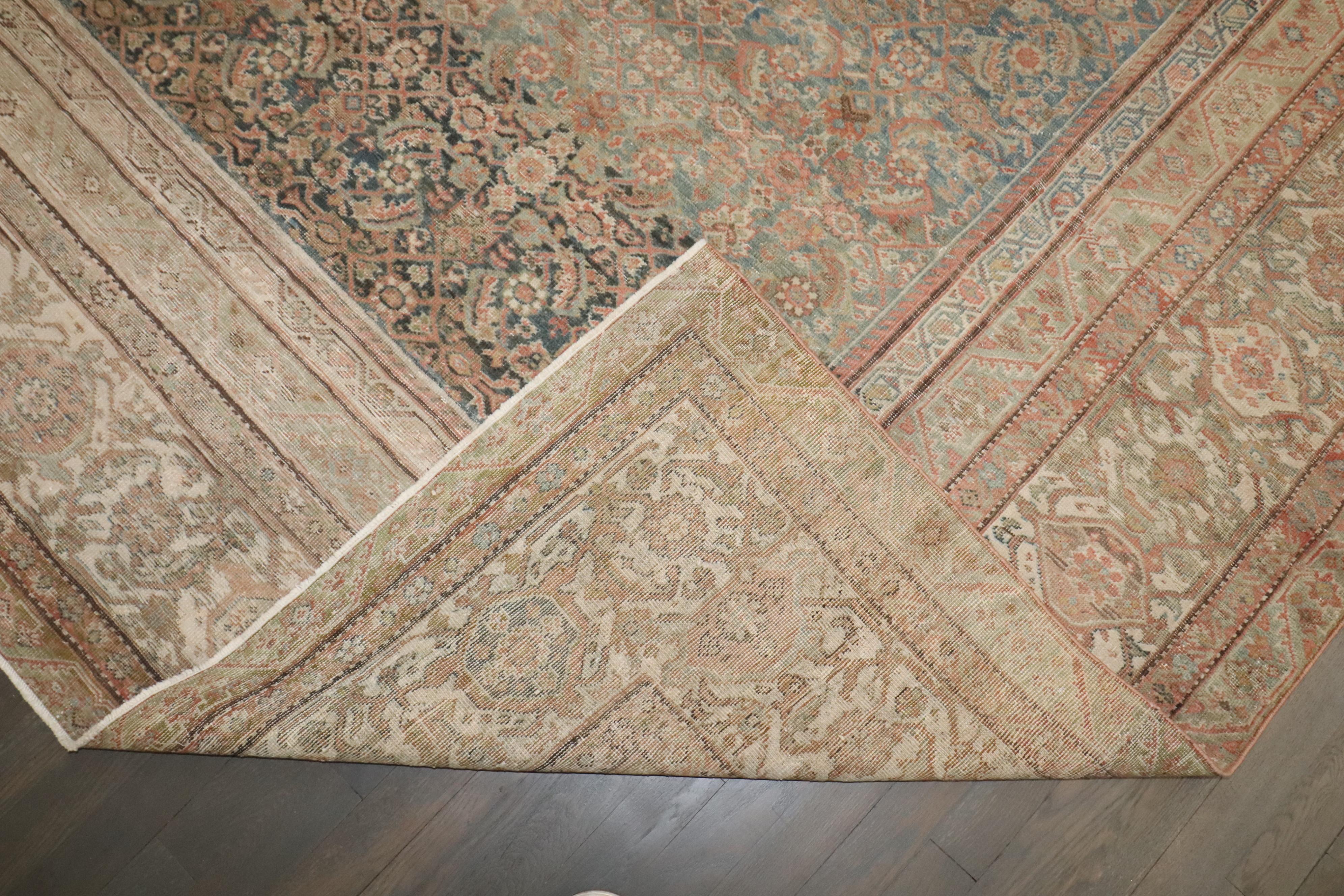 Zabihi Collection Antiker Persischer Ferehan Teppich im Angebot 6