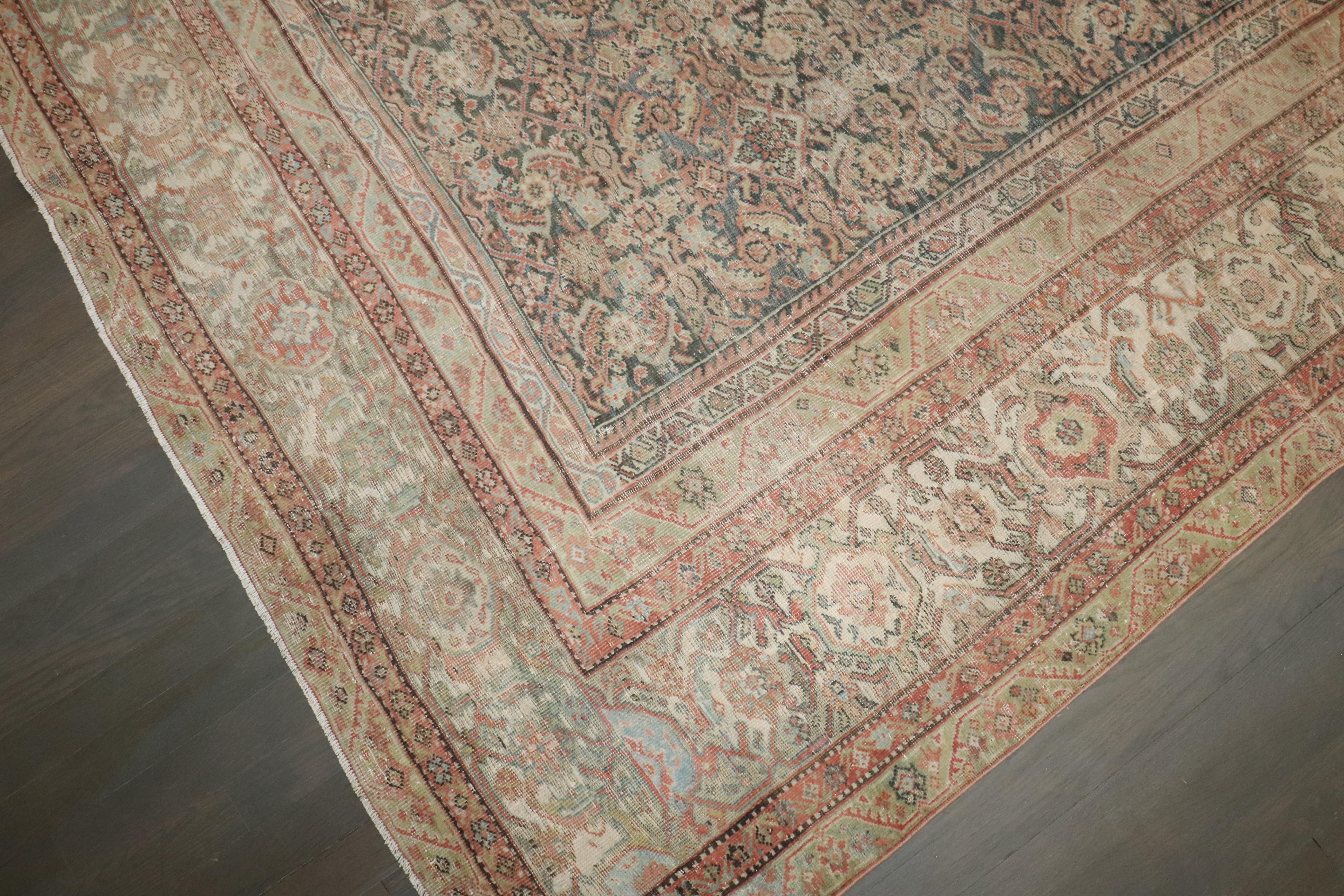 Zabihi Collection Antiker Persischer Ferehan Teppich (Amerikanische Klassik) im Angebot