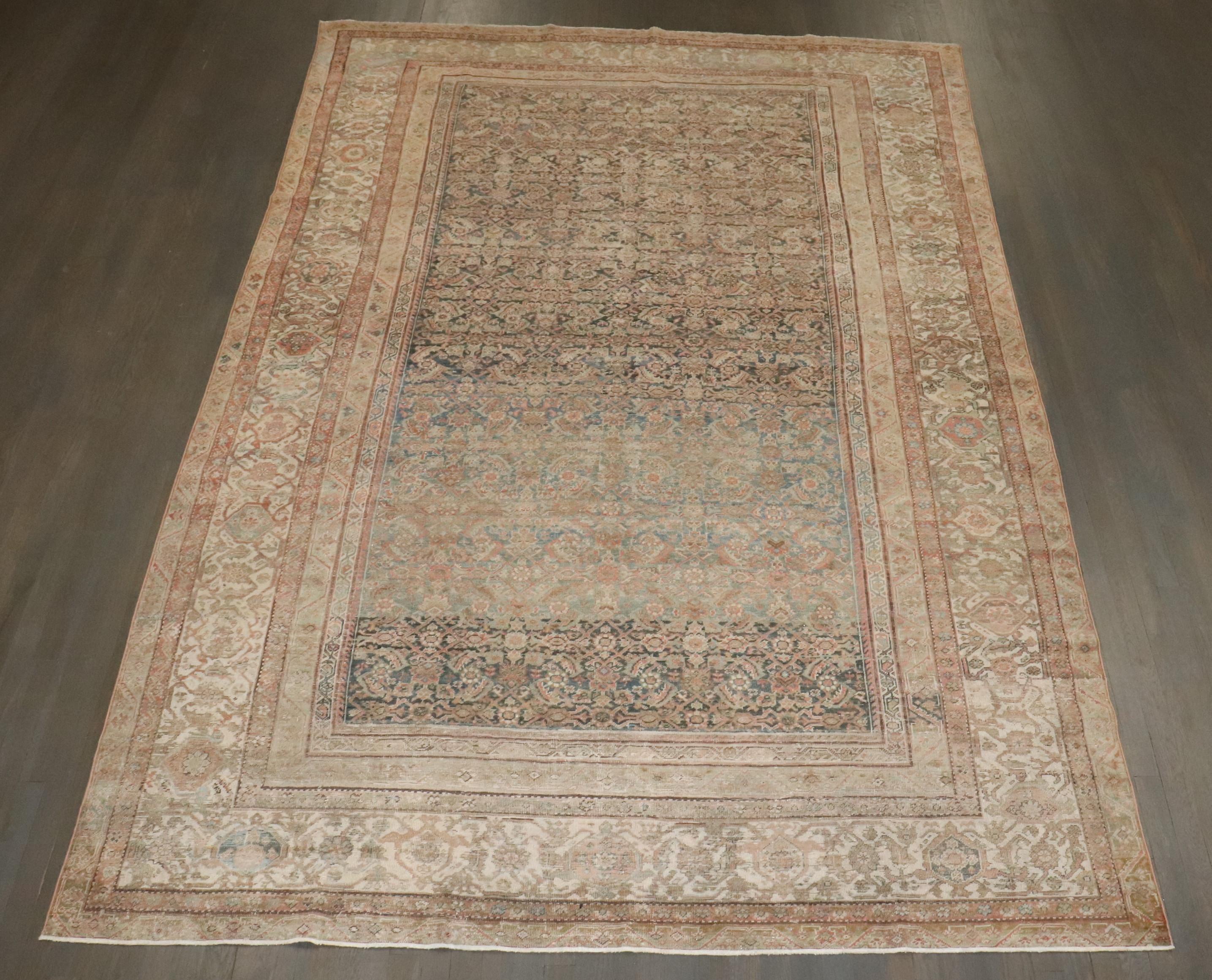 Zabihi Collection Antiker Persischer Ferehan Teppich (Handgewebt) im Angebot