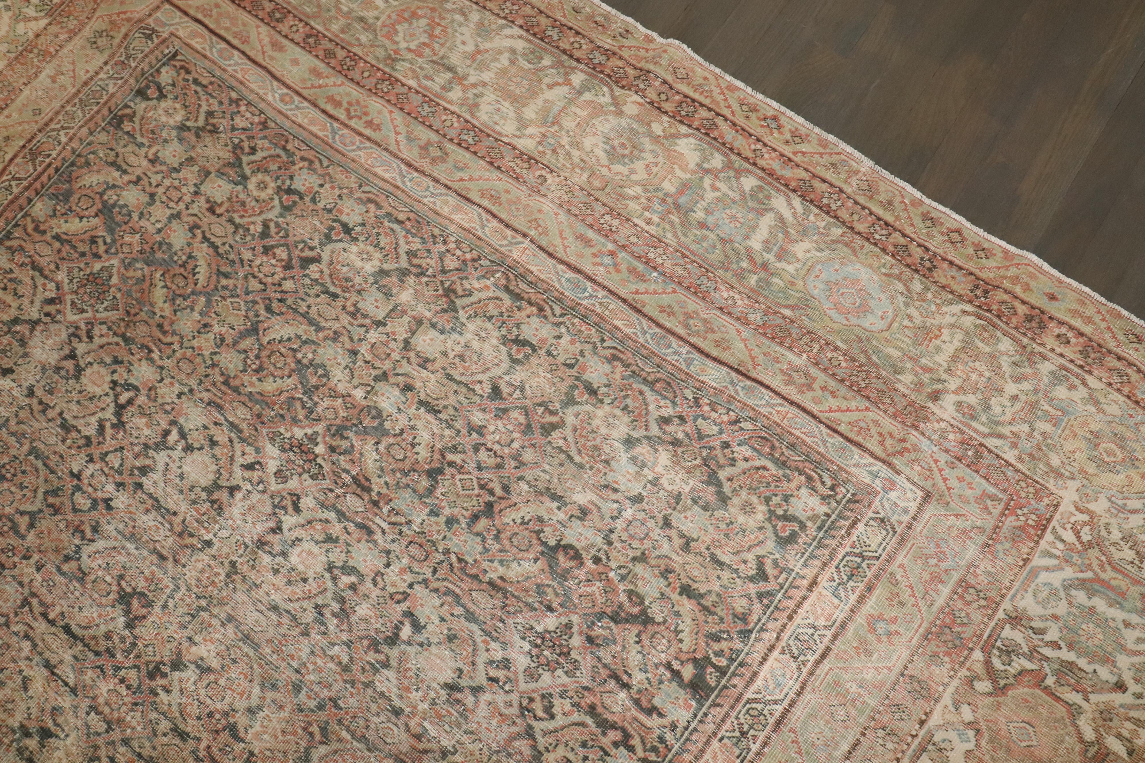 Zabihi Collection Antiker Persischer Ferehan Teppich im Angebot 2