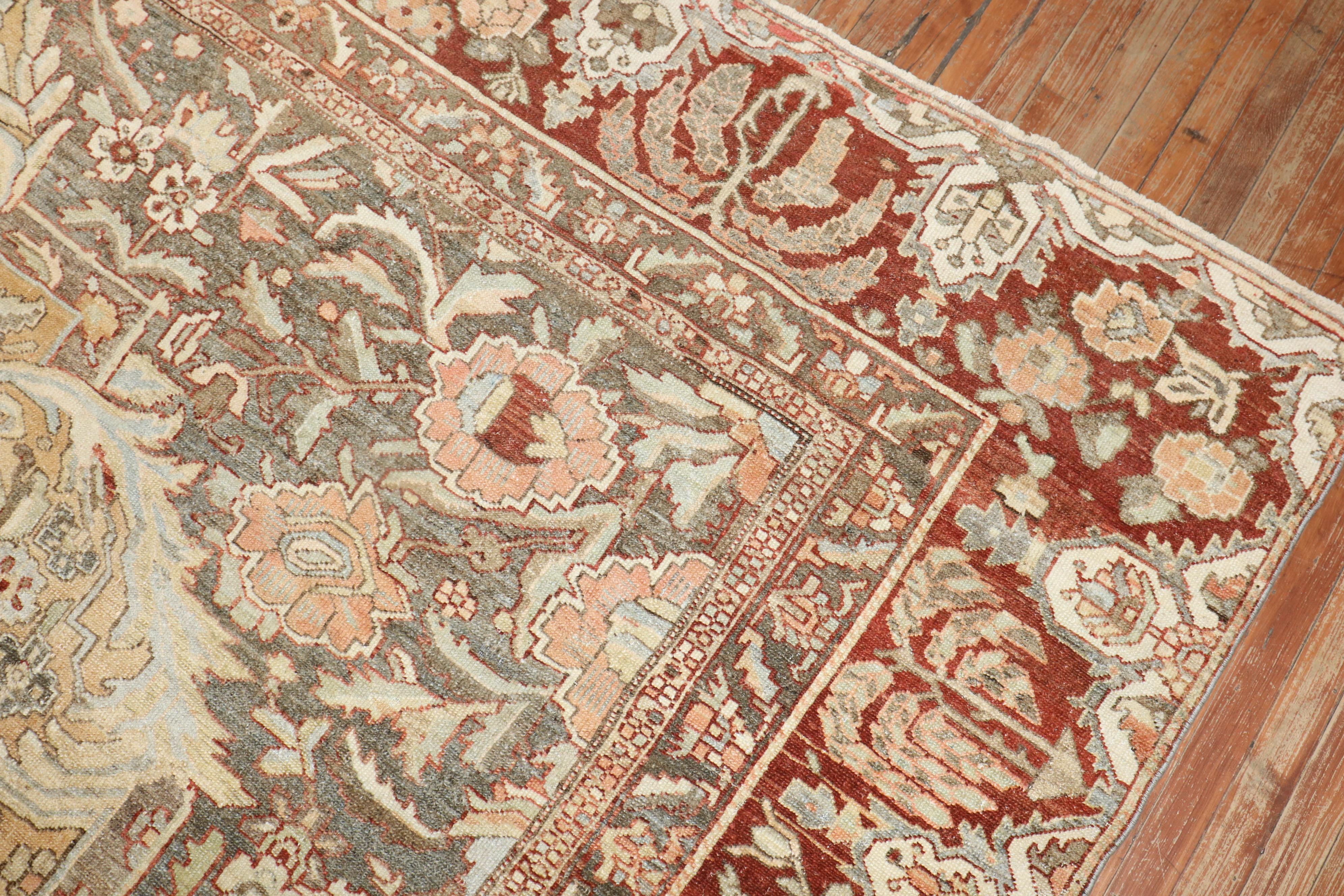 Zabihi Collection Antiker Persischer Grauer Bakhtiari Teppich (Handgeknüpft) im Angebot