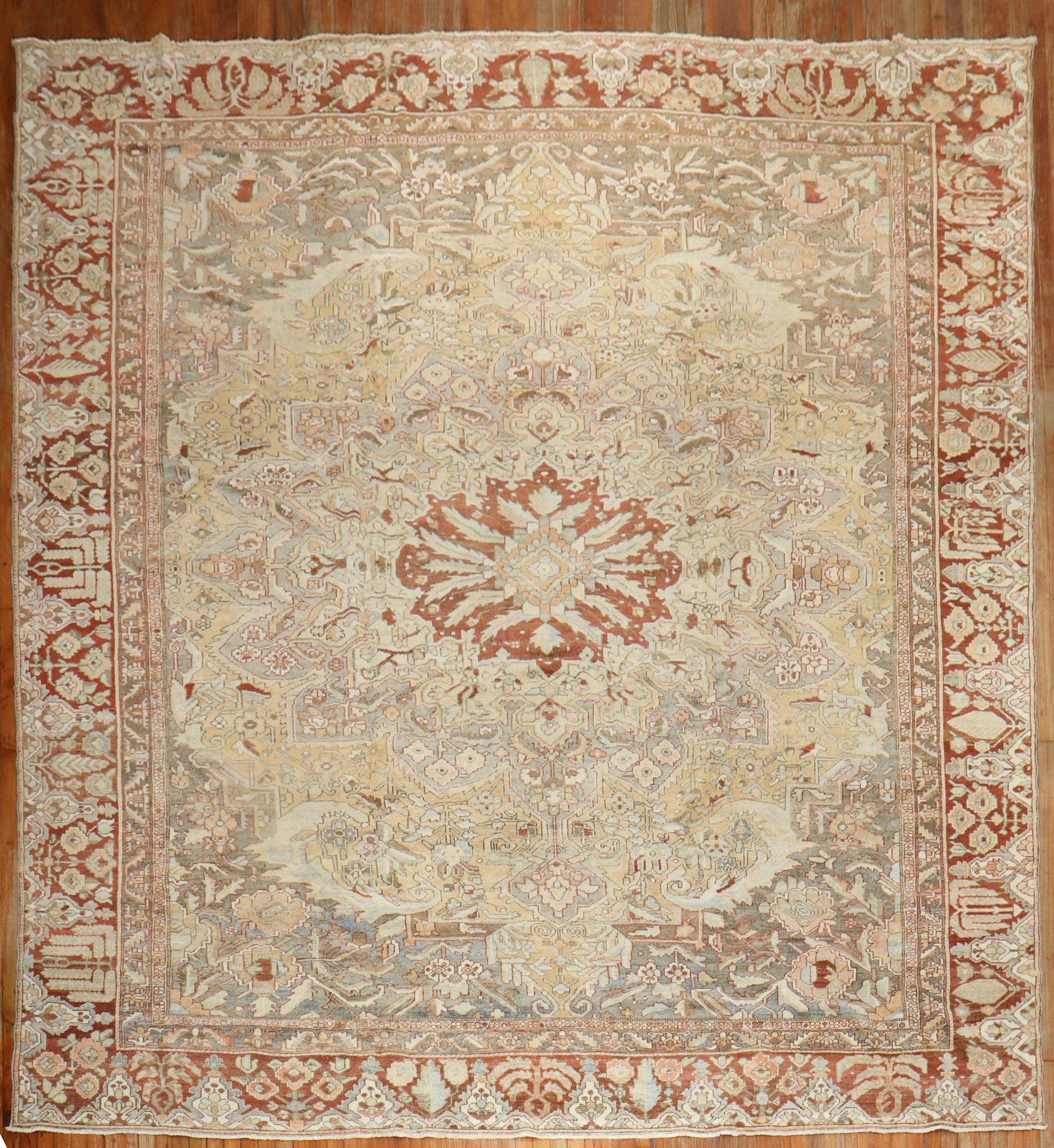 Zabihi Collection Antiker Persischer Grauer Bakhtiari Teppich im Angebot 2