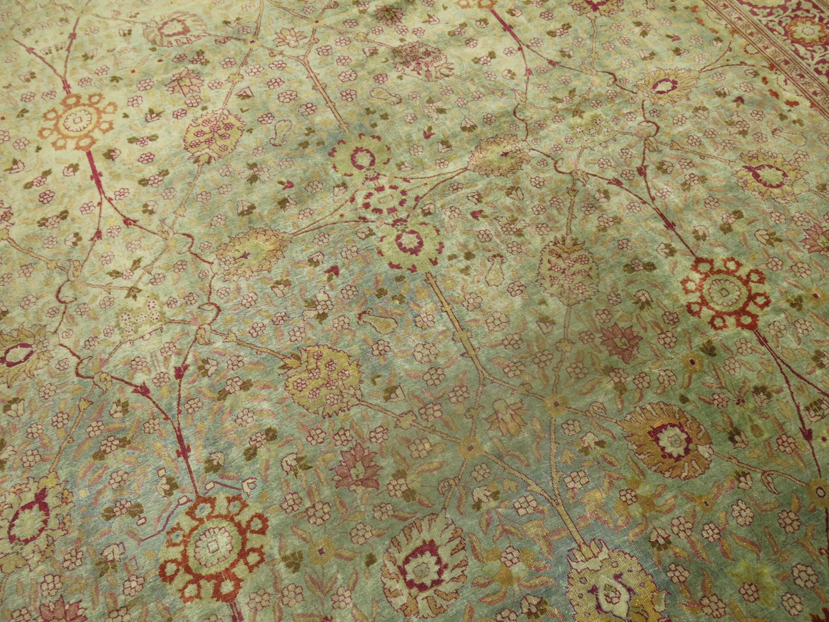 Zabihi Collection Antiker Persischer Grüner Täbriz Teppich (20. Jahrhundert) im Angebot