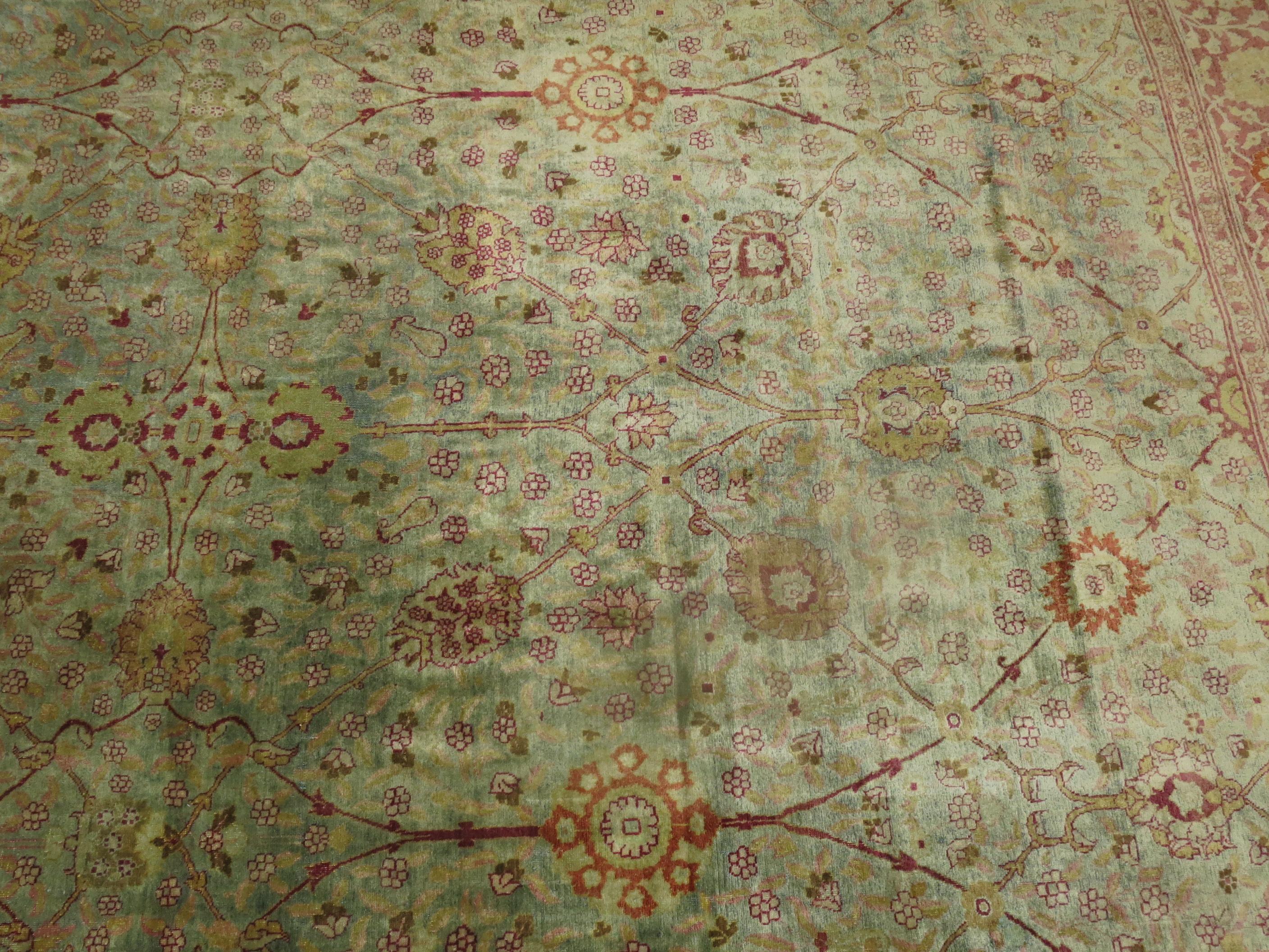 Zabihi Collection Antiker Persischer Grüner Täbriz Teppich im Angebot 1