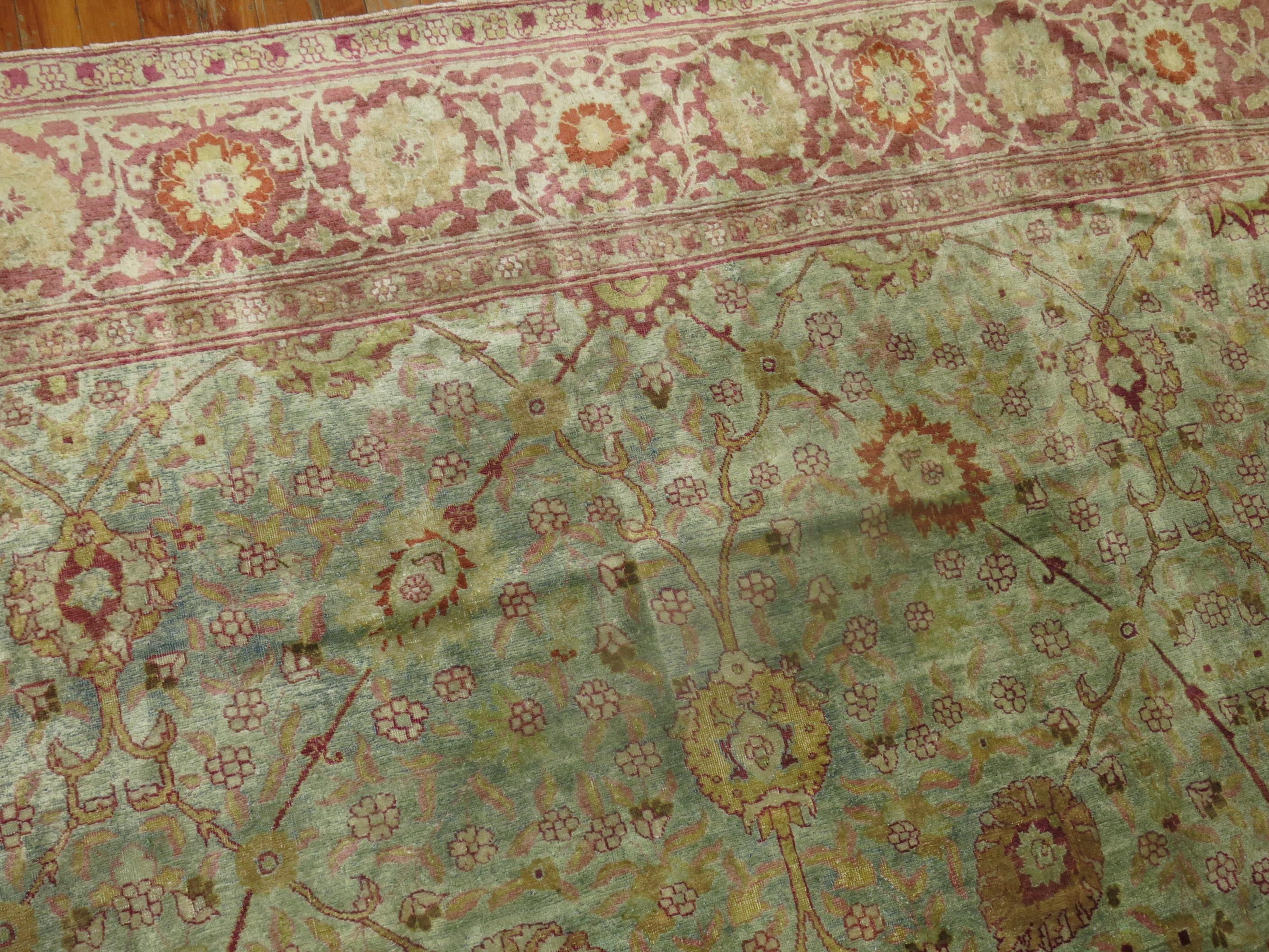 Zabihi Collection Antiker Persischer Grüner Täbriz Teppich im Angebot 2