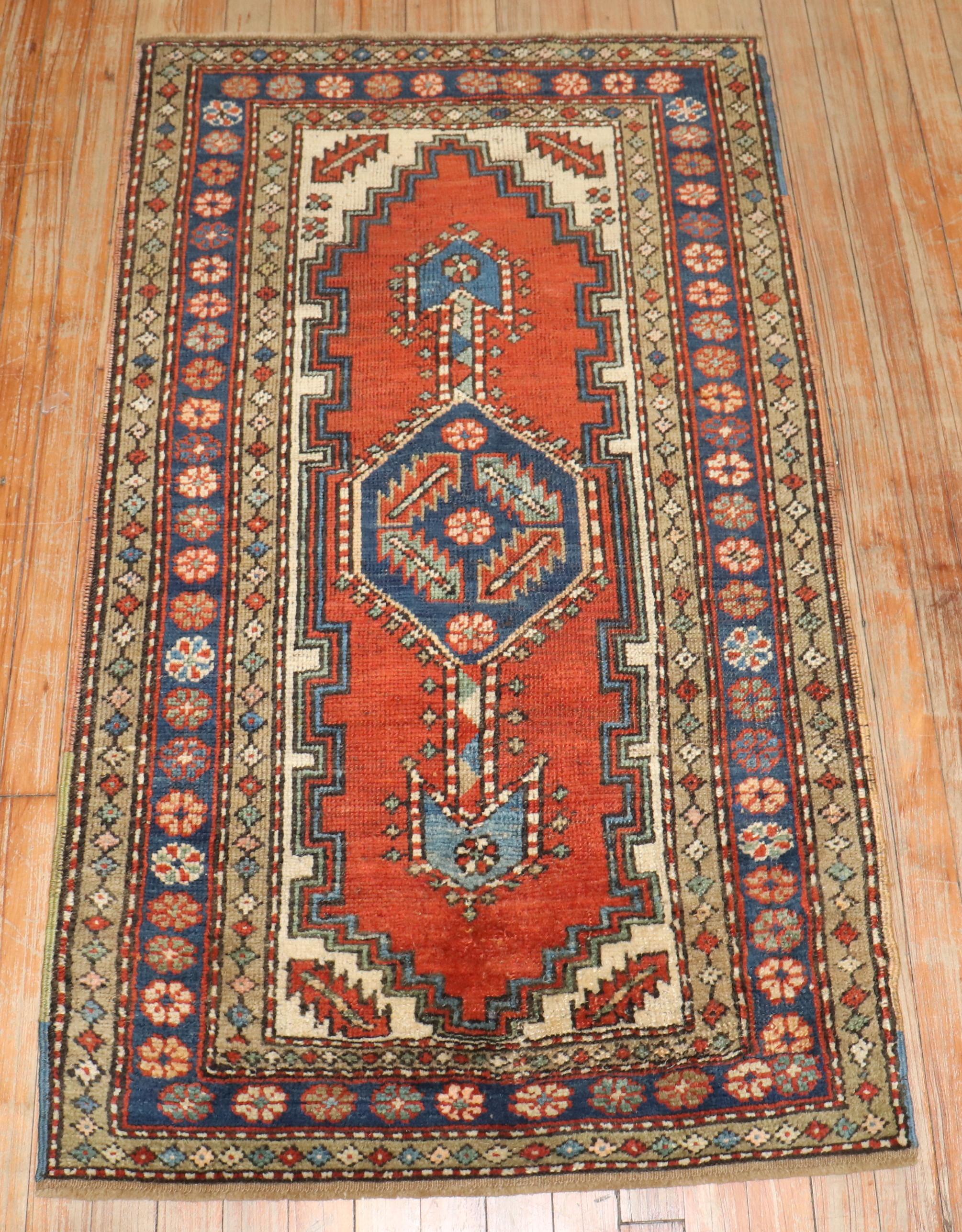 Zabihi Collection Antique Persian Heriz Geometric Small Rug In Good Condition For Sale In New York, NY